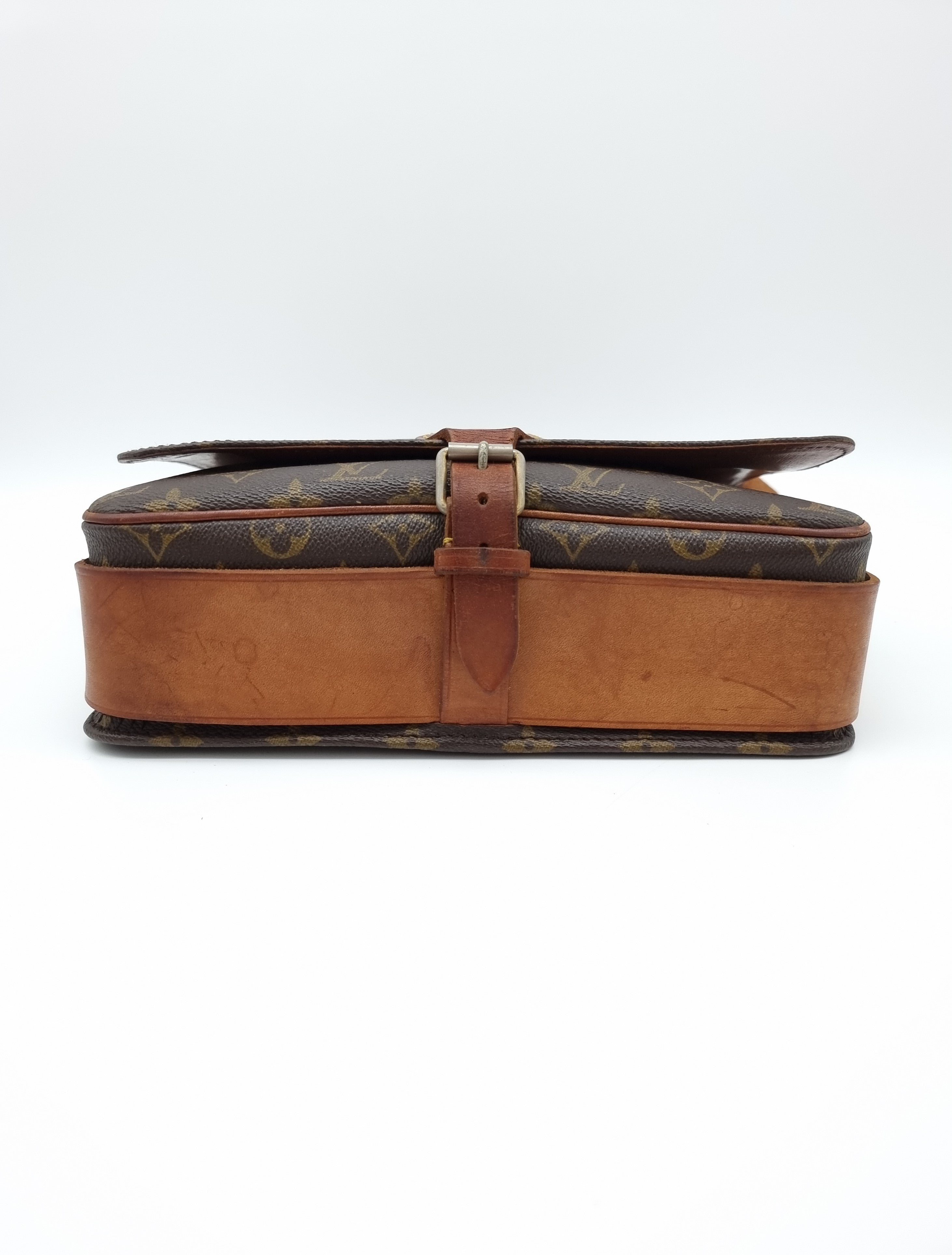Louis Vuitton Cartouchiere GM