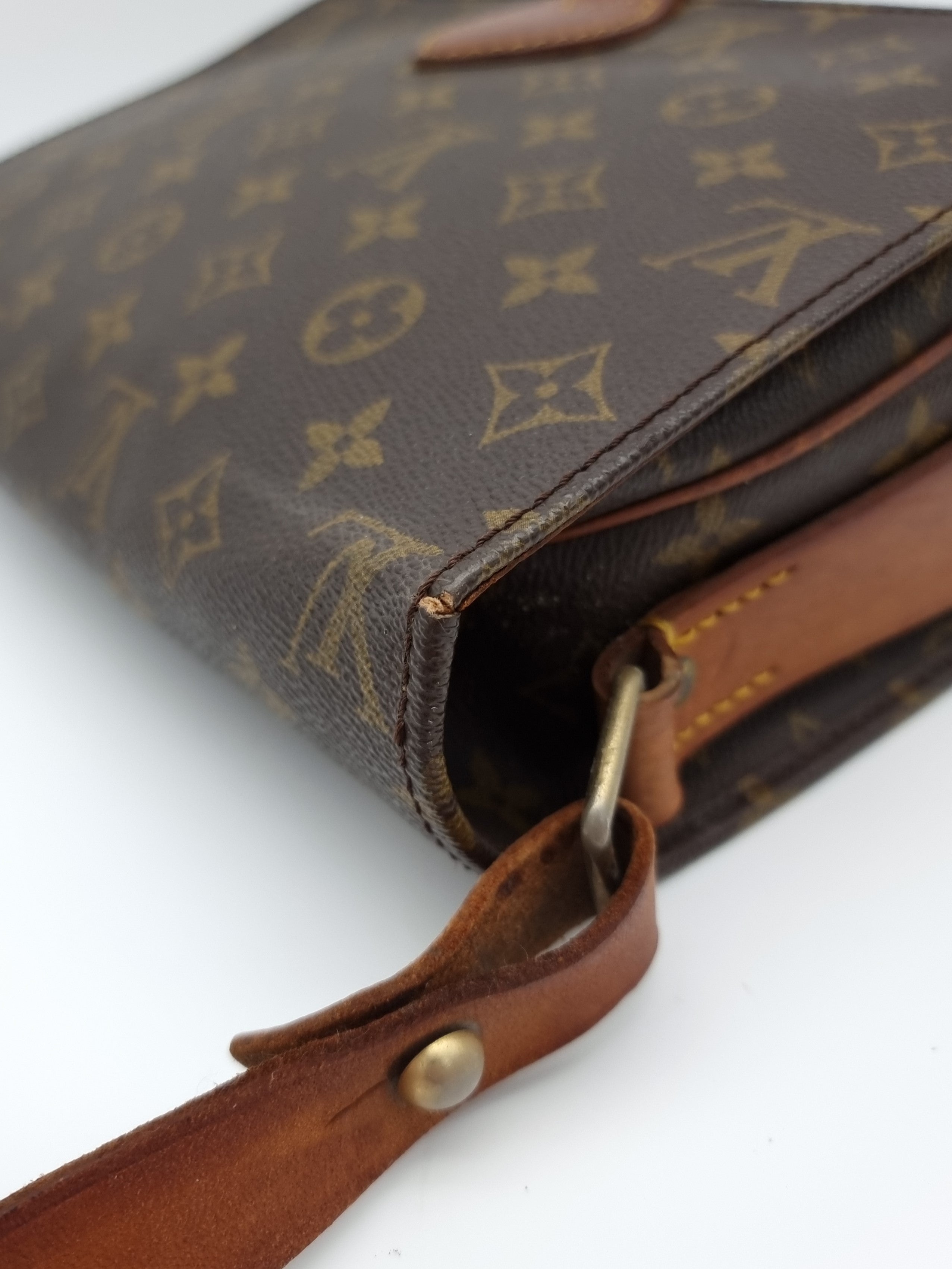 Louis Vuitton Cartouchiere GM
