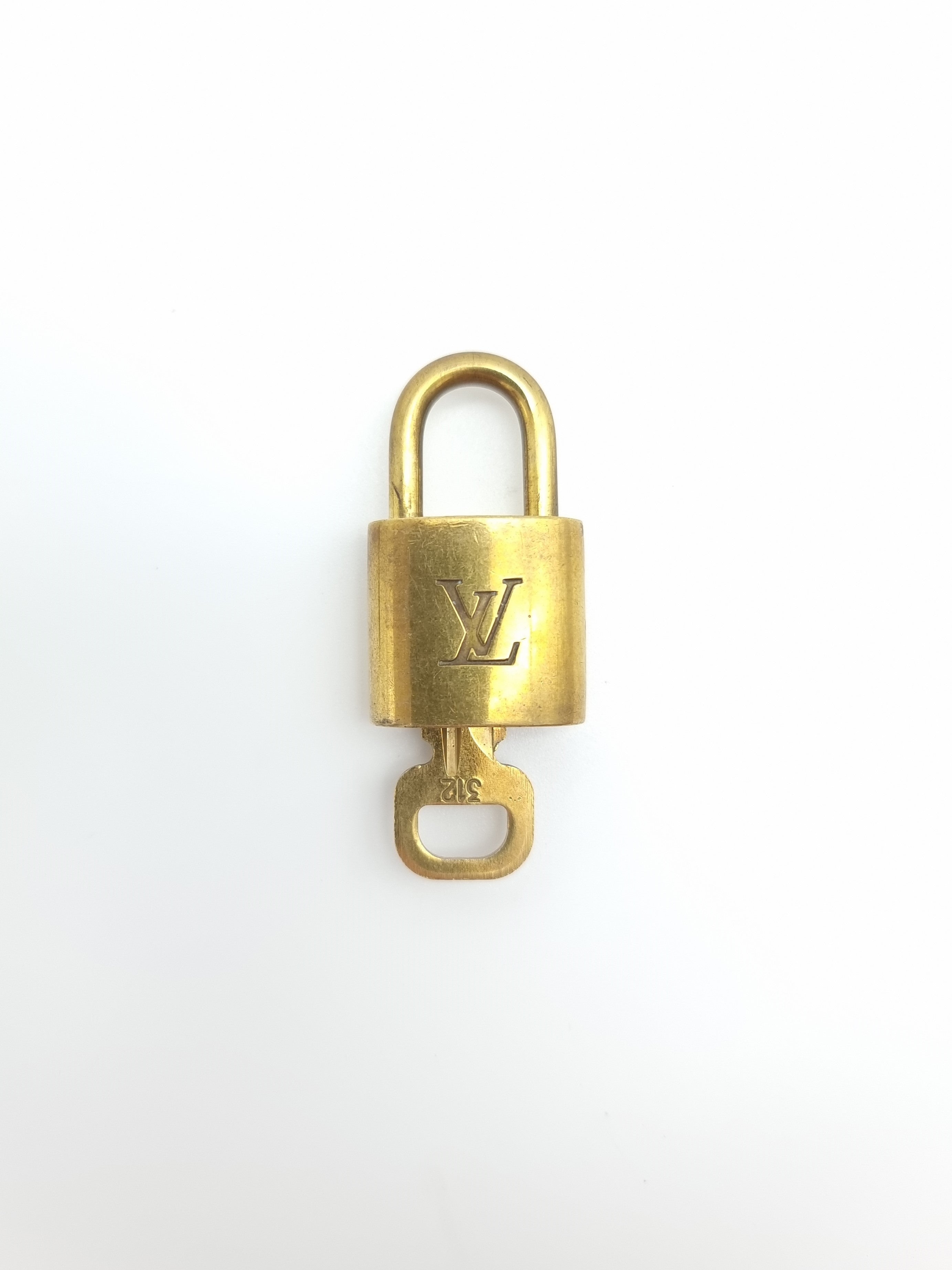 Louis Vuitton -lukko ja avain