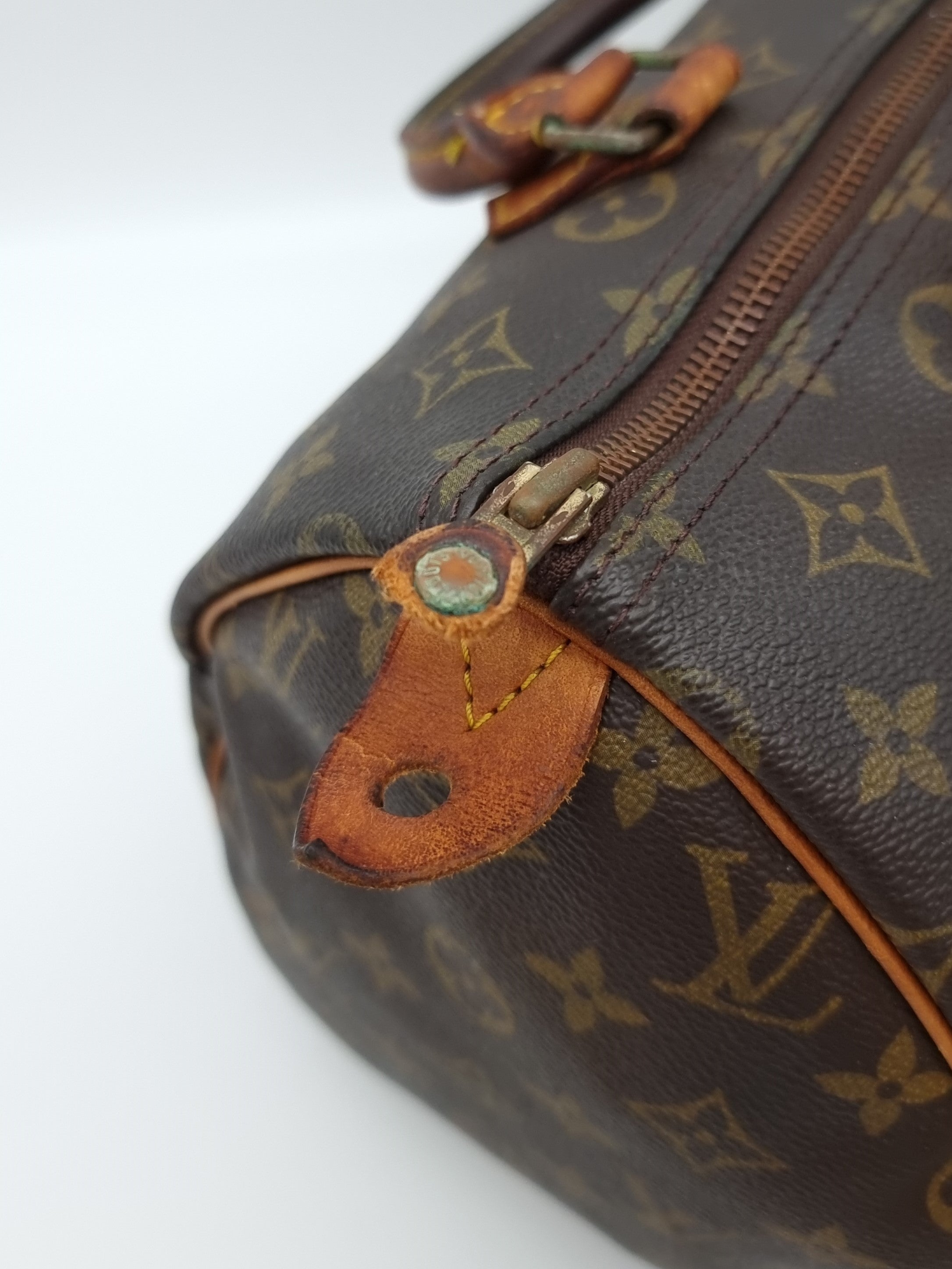 Louis Vuitton Speedy 30