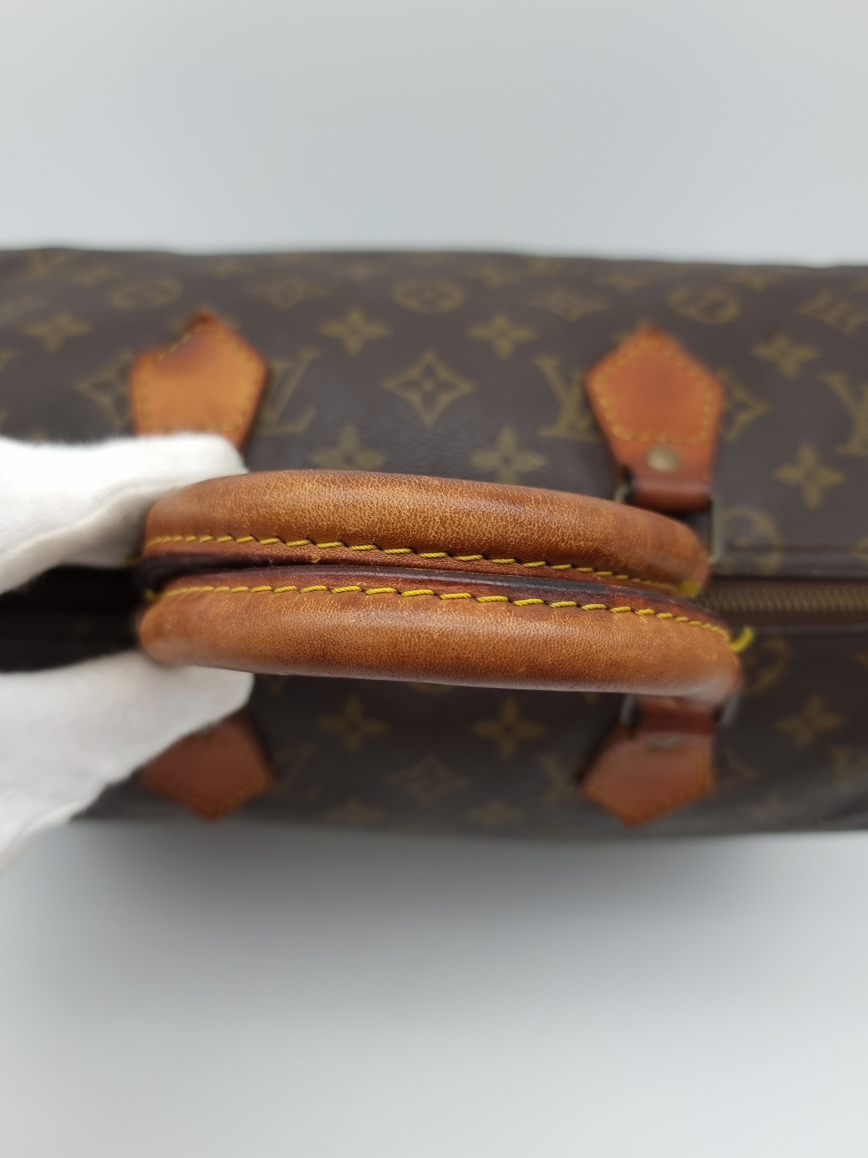 Louis Vuitton Speedy 30