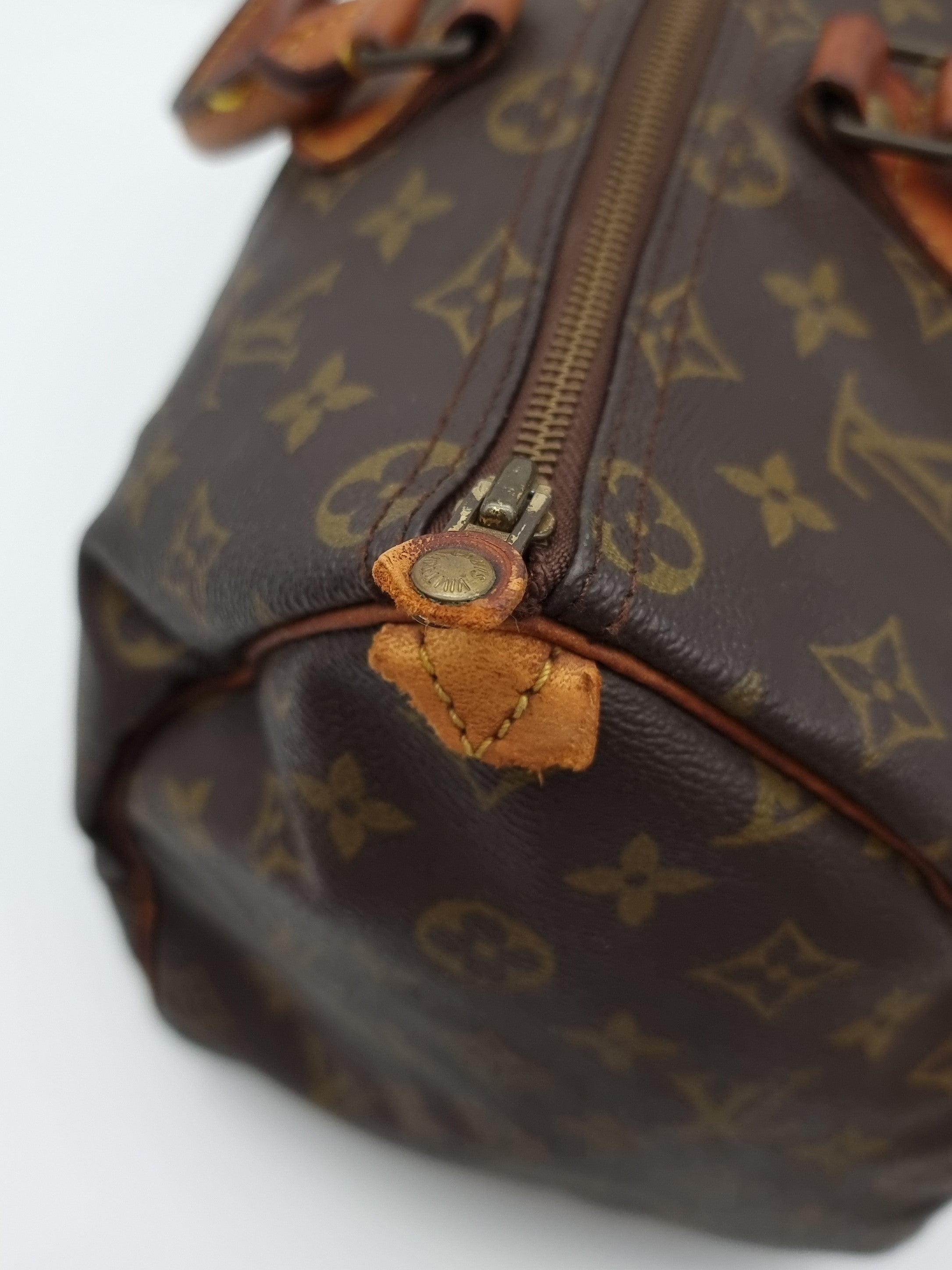 Louis Vuitton Speedy 30