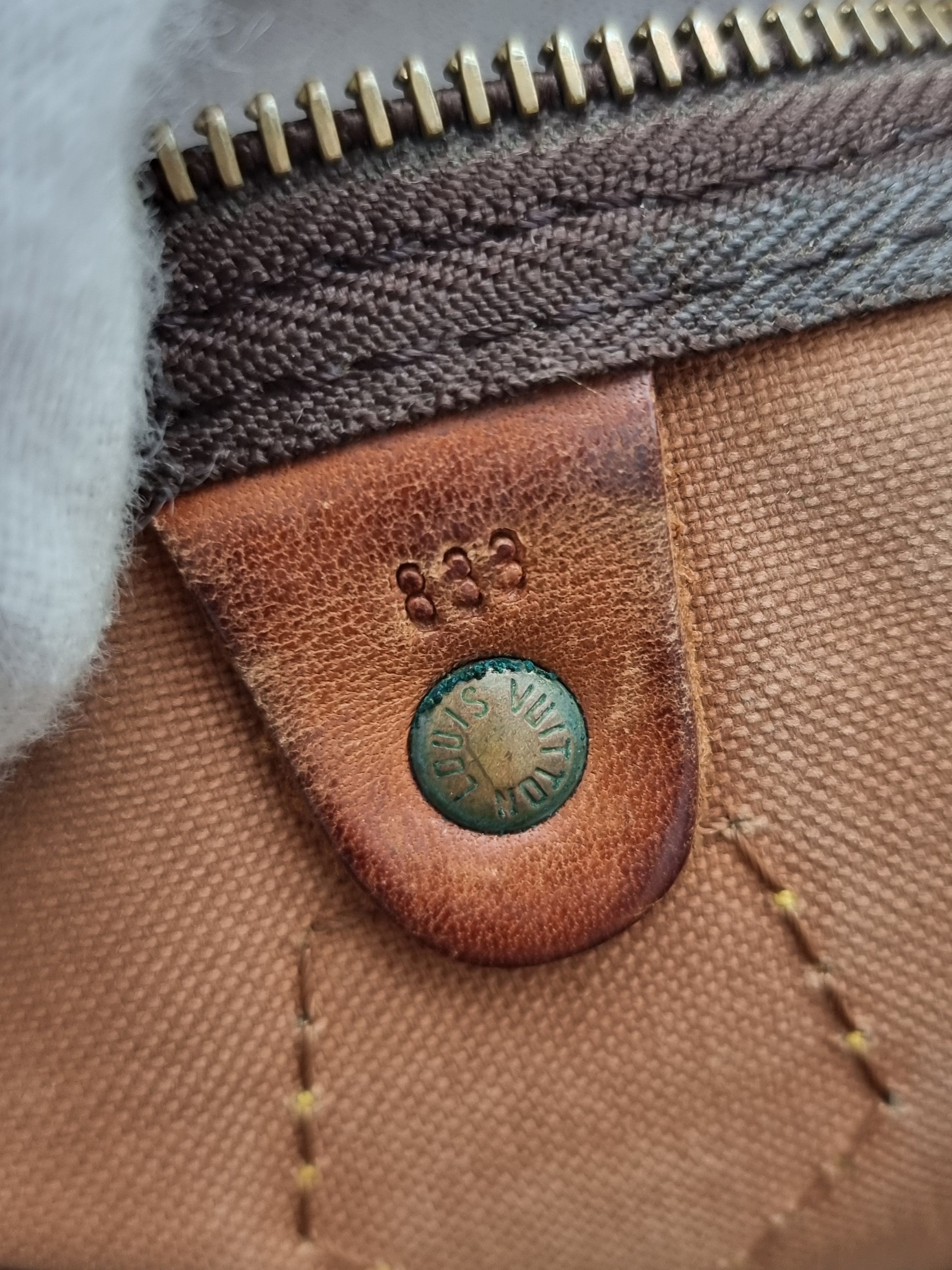 Louis Vuitton Speedy 35