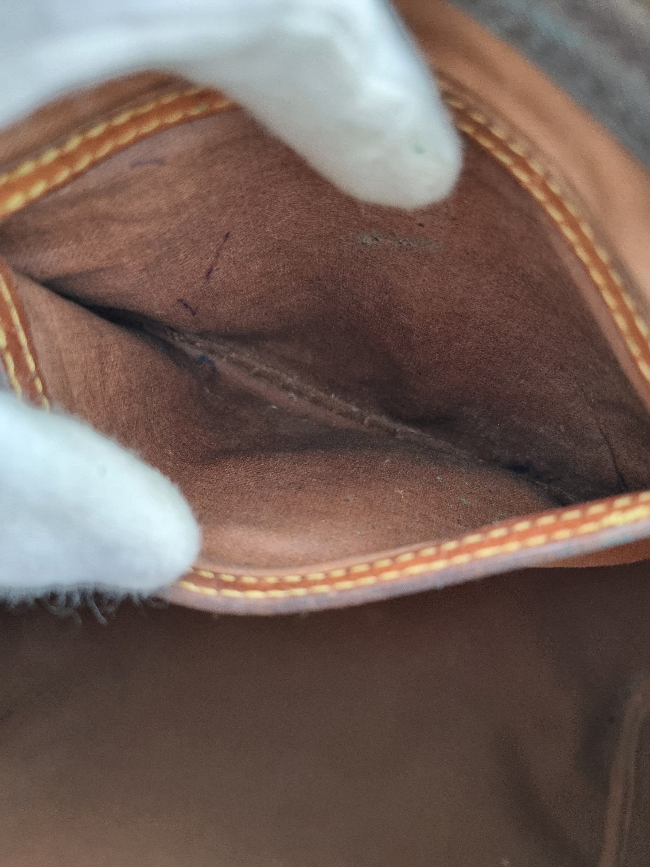 Louis Vuitton Speedy 35