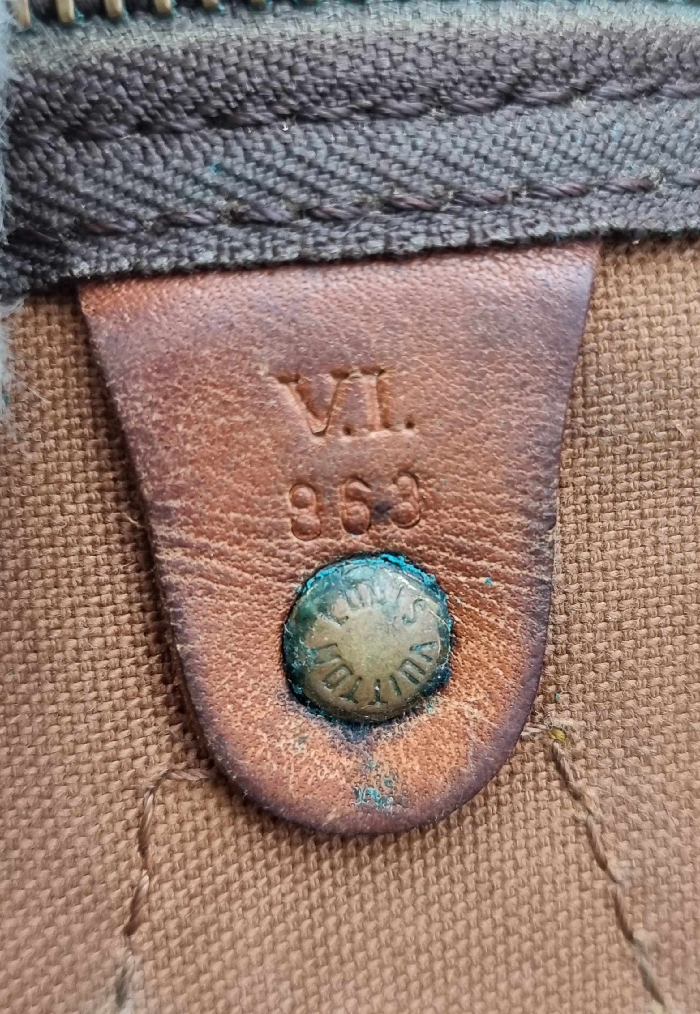 Louis Vuitton Speedy 35