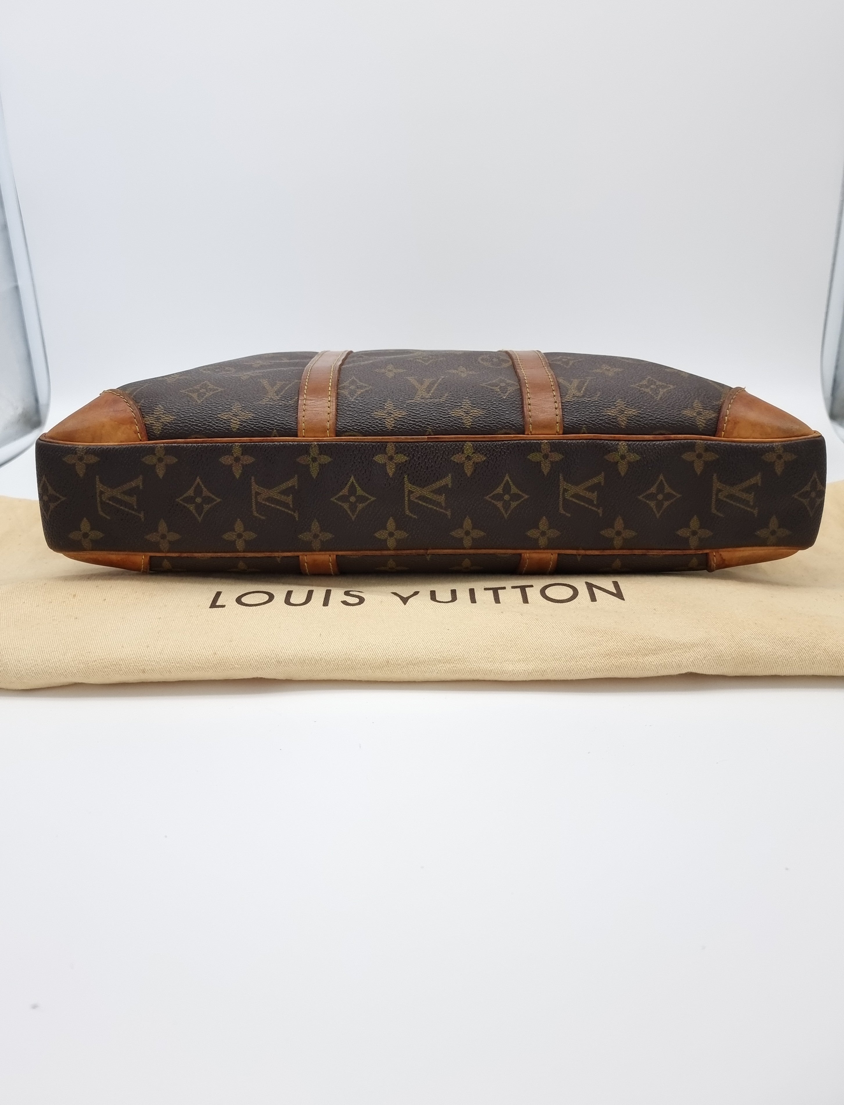 Louis Vuitton Porte Documents Voyage