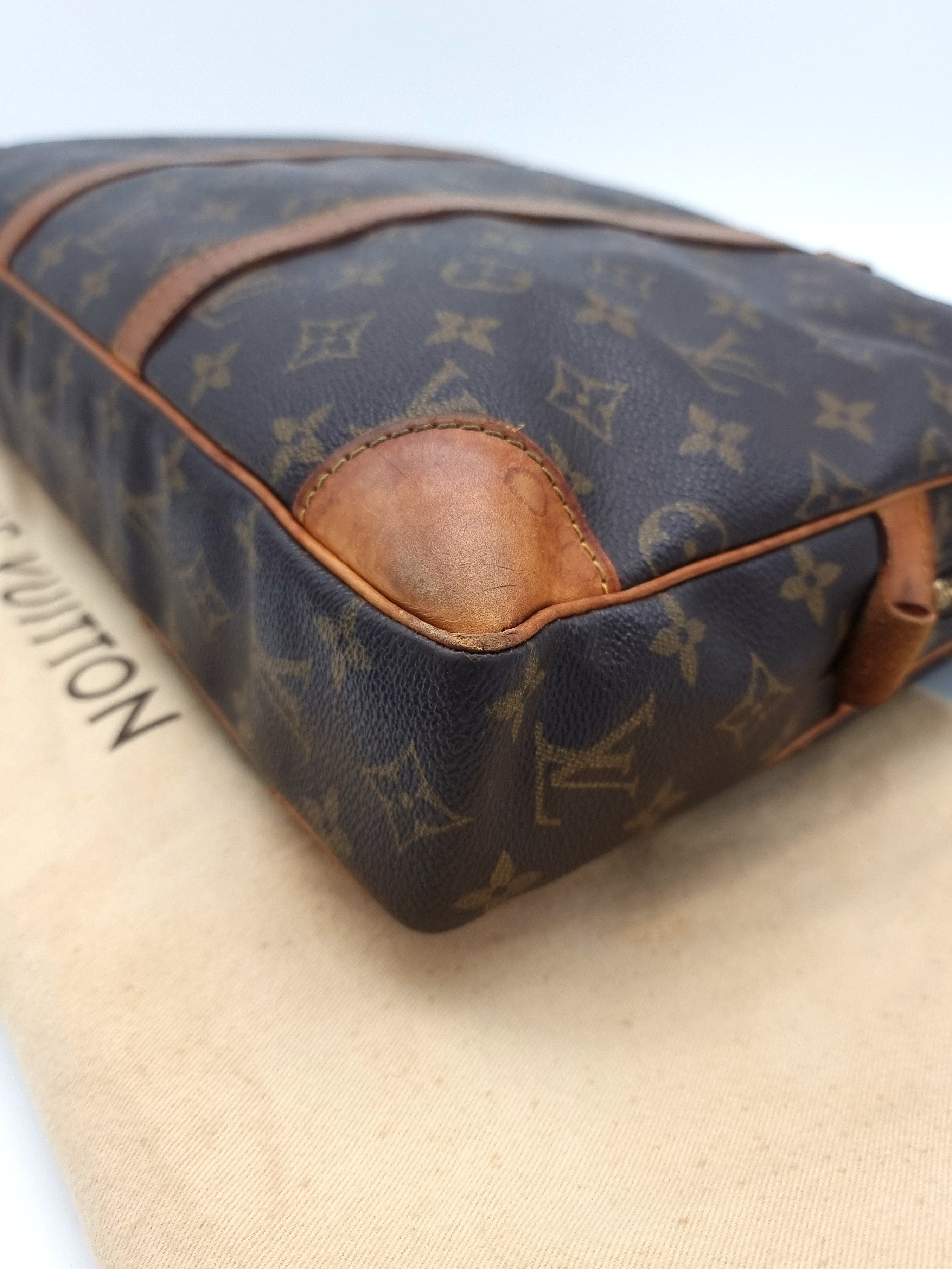Louis Vuitton Porte Documents Voyage