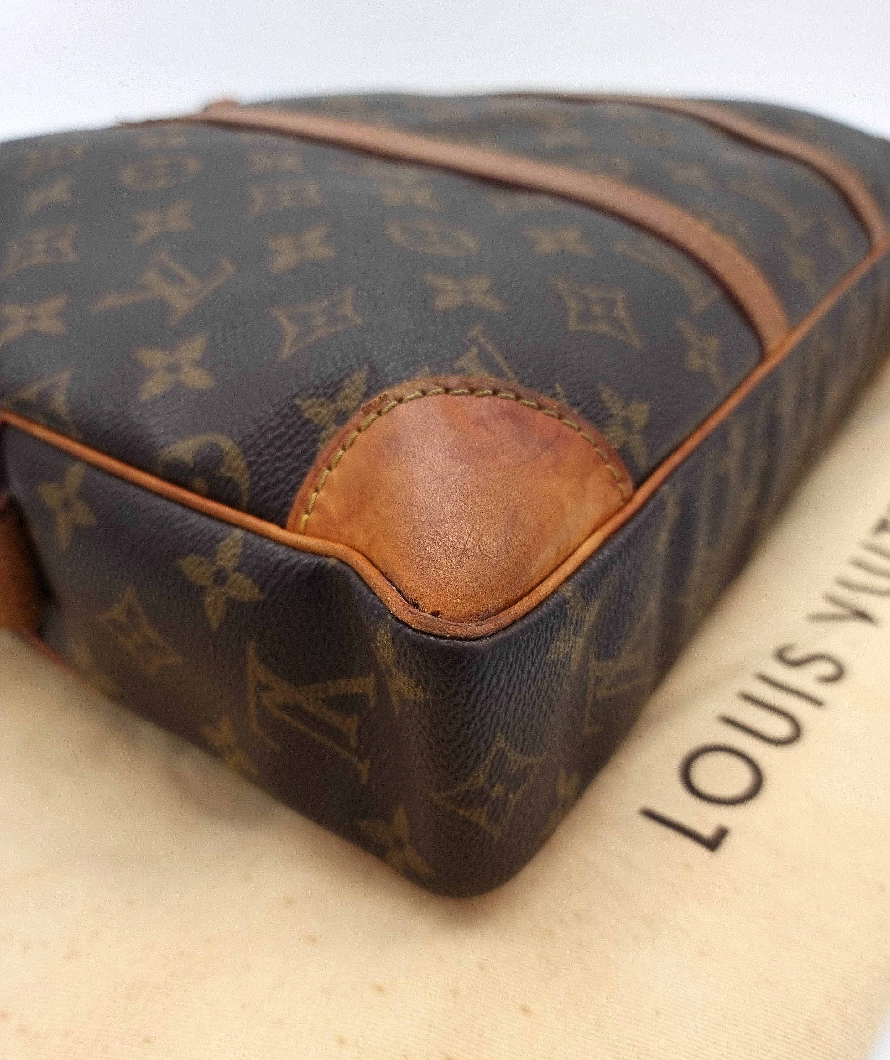 Louis Vuitton Porte Documents Voyage