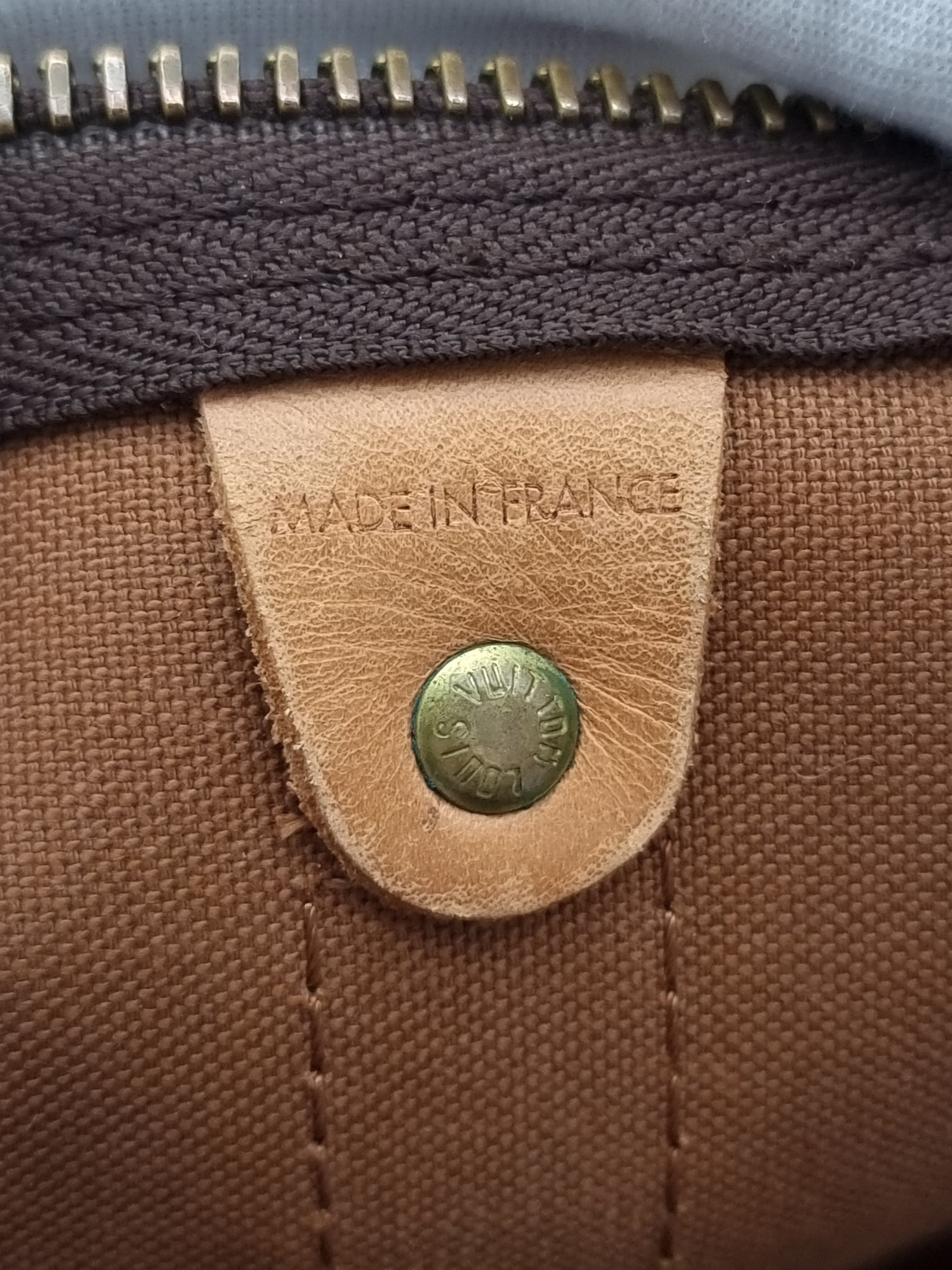 Louis Vuitton Keepall 50 Bandouliere