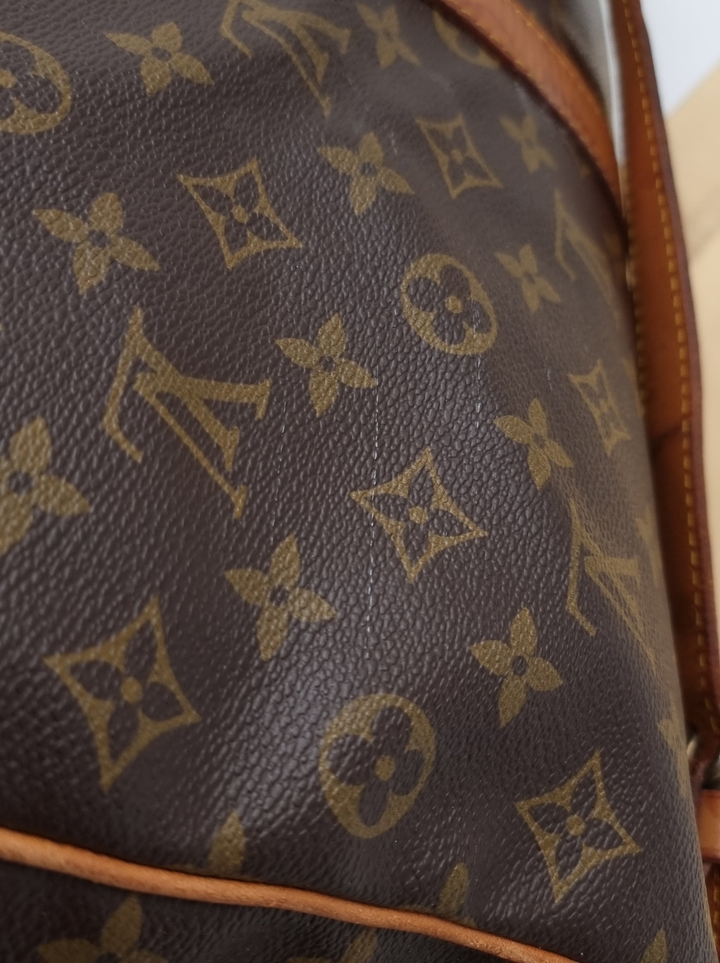 Louis Vuitton Keepall 50 Bandouliere