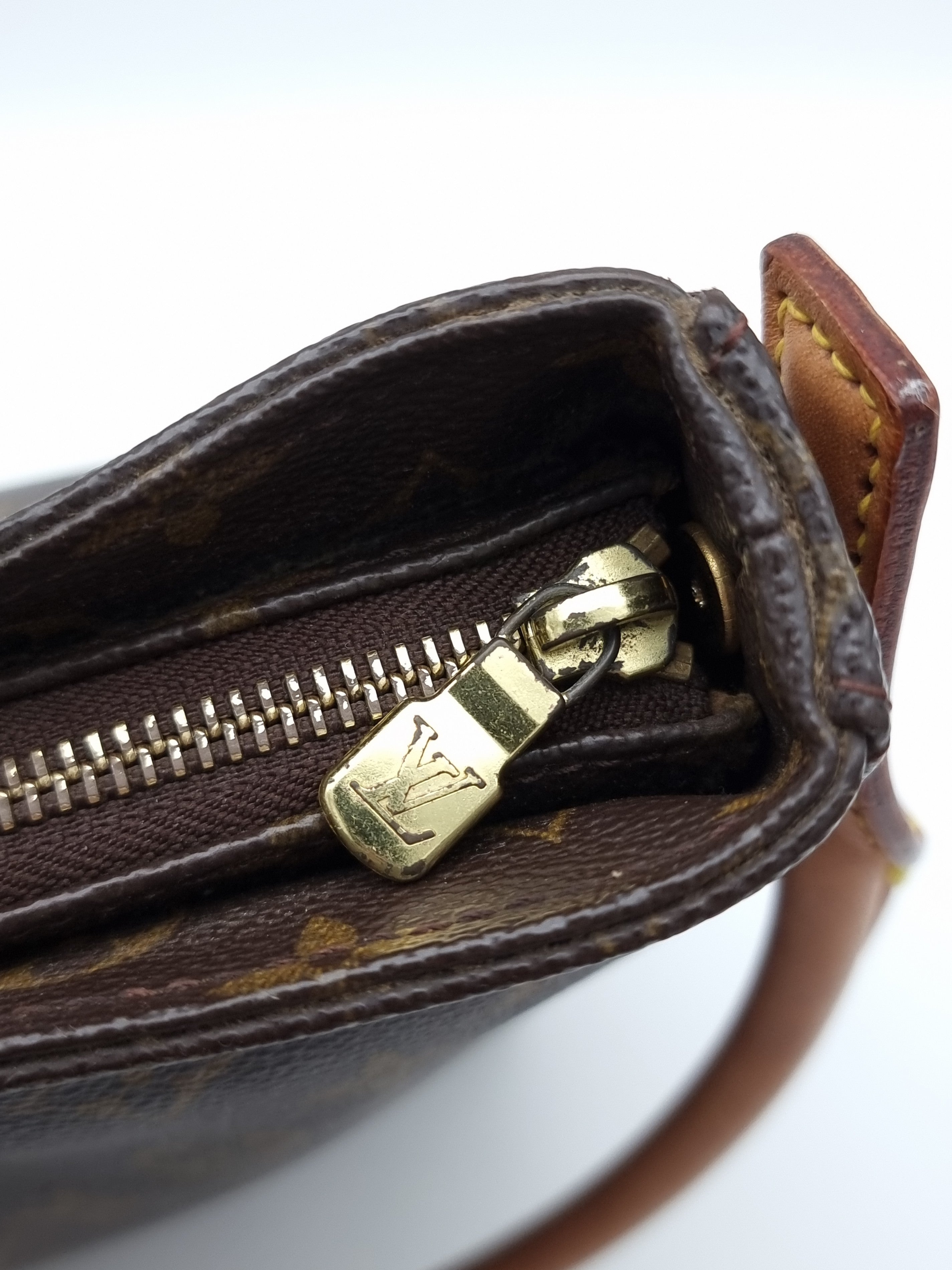 Louis Vuitton Looping GM