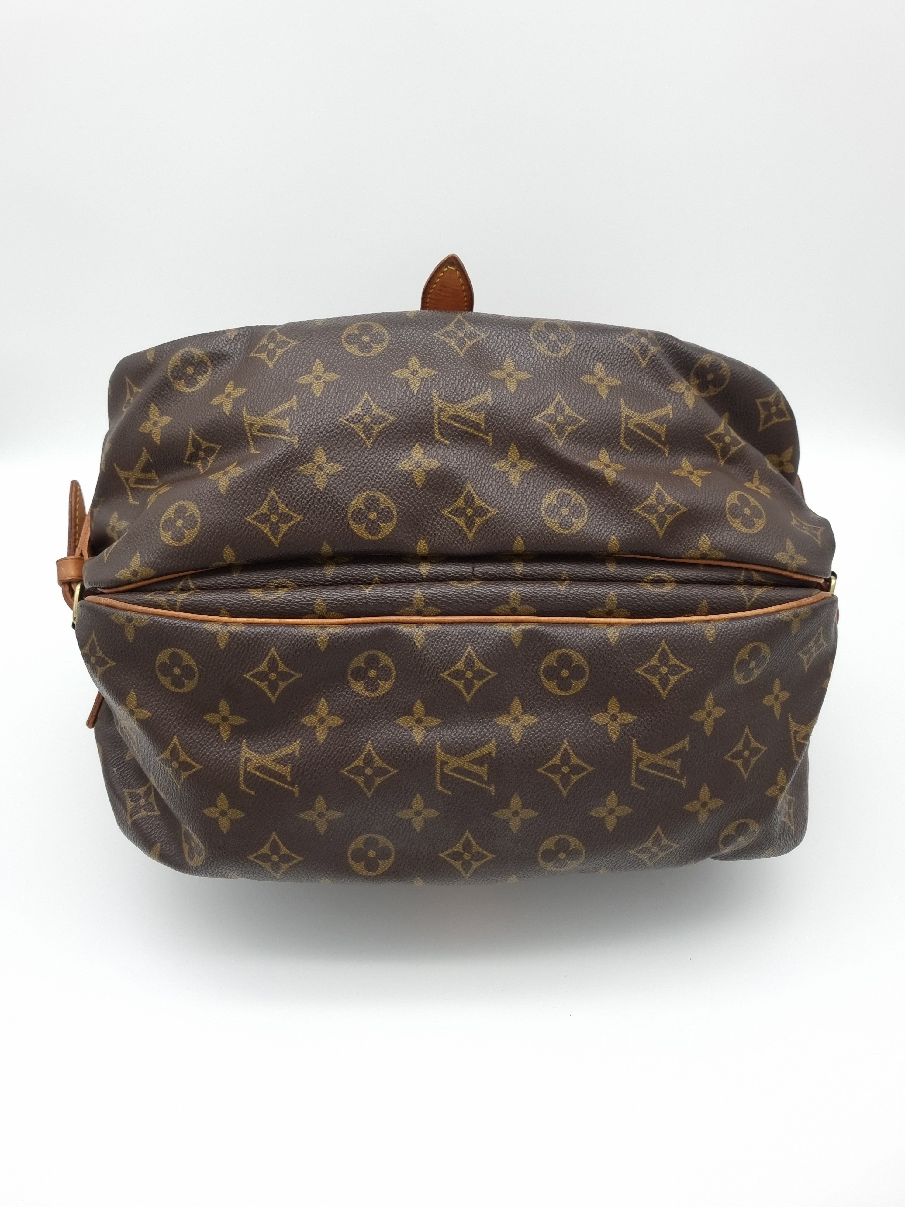 Louis Vuitton Saumur 35