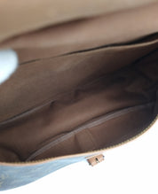 Louis Vuitton Saumur 35