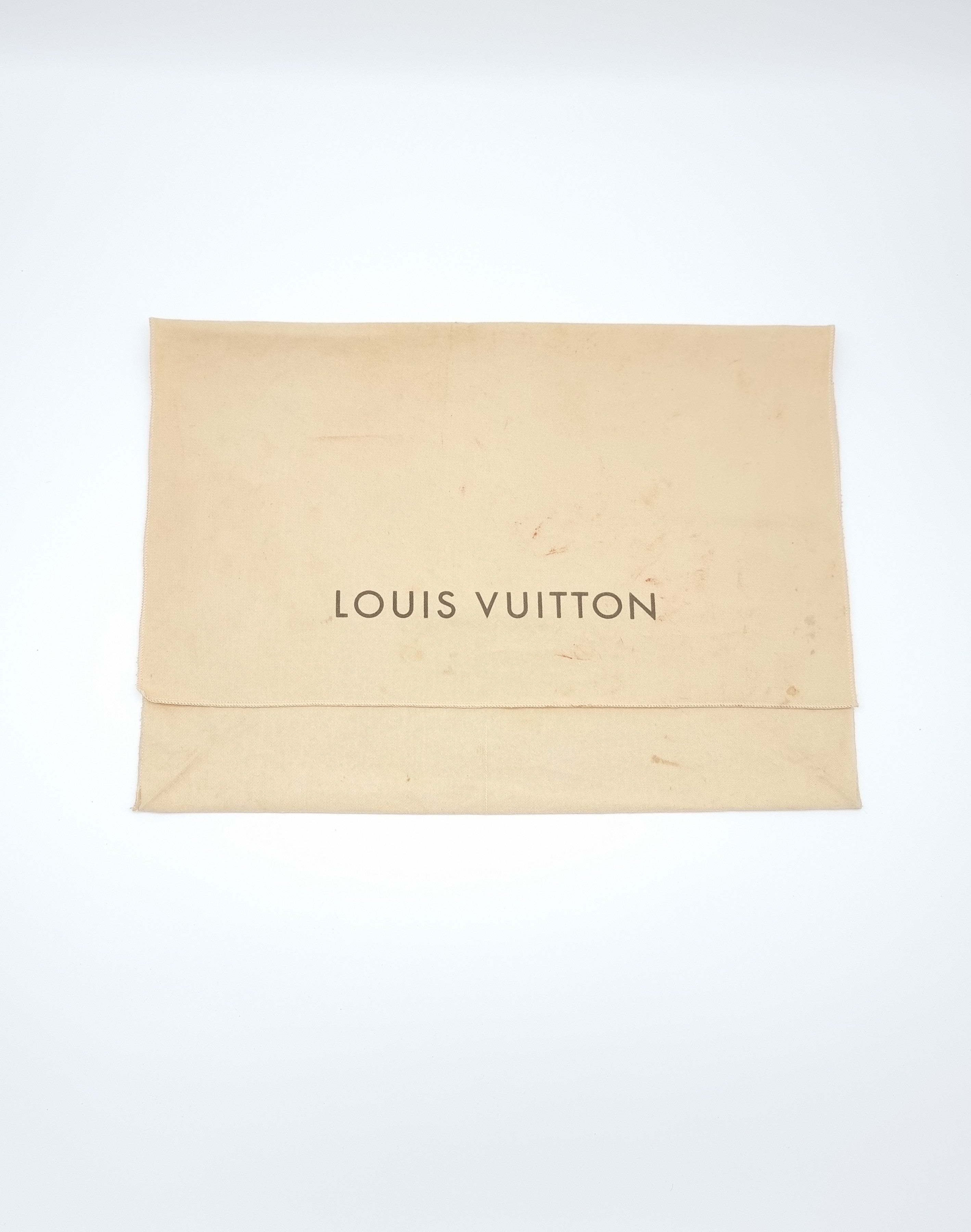 Louis Vuitton Saumur 35