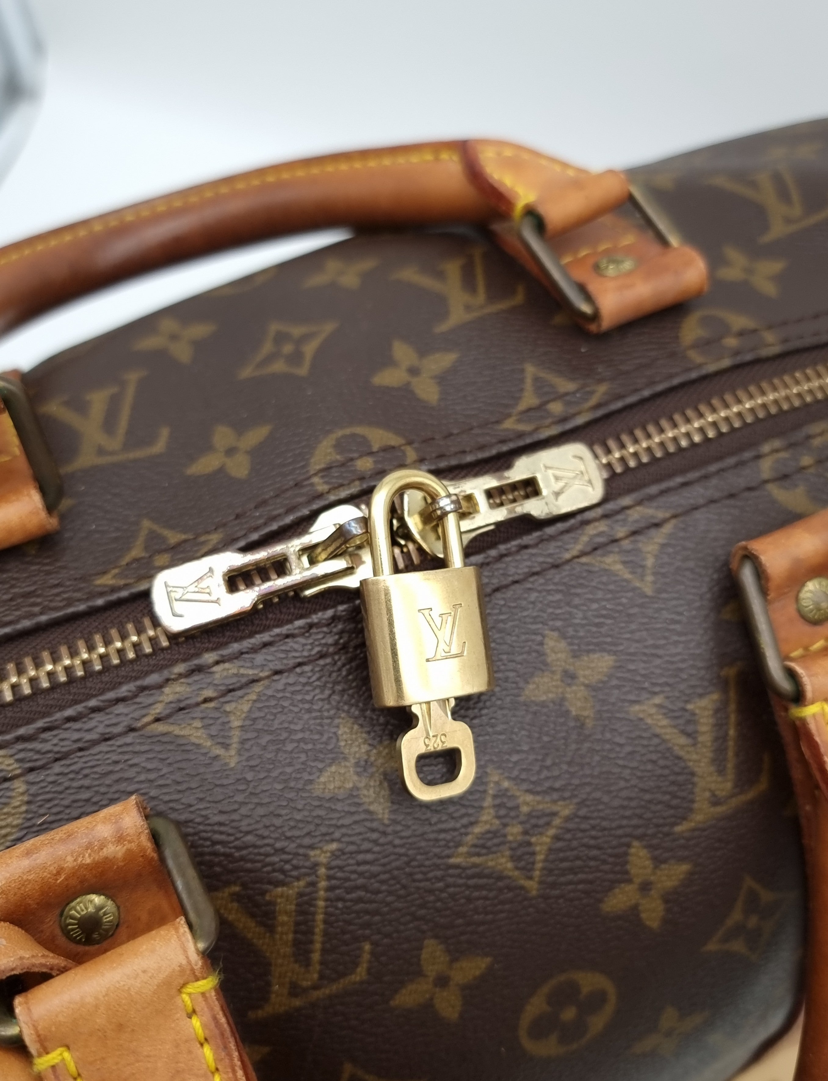Louis Vuitton Keepall 50 Bandouliere