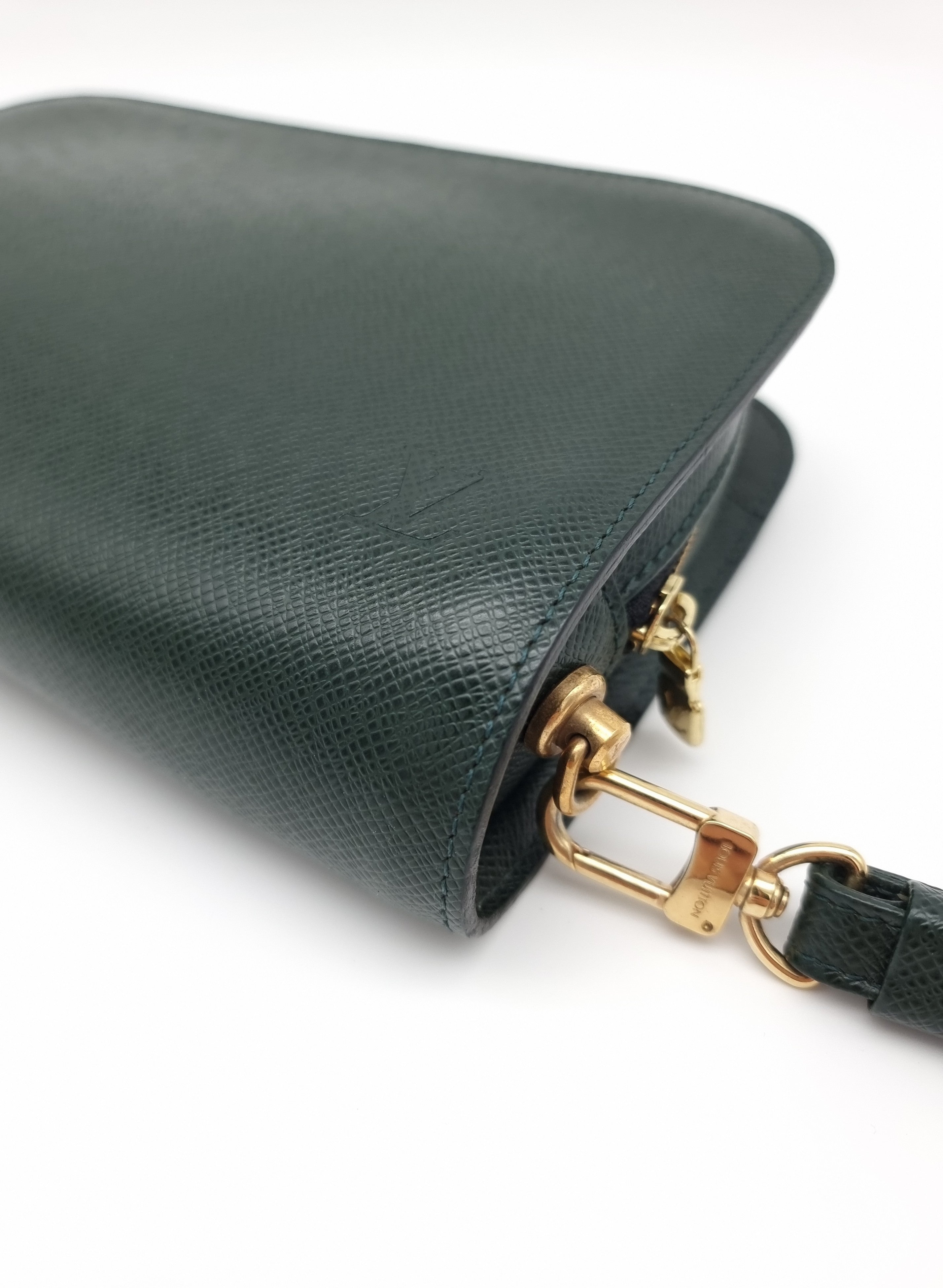 Louis Vuitton Taiga Baikal