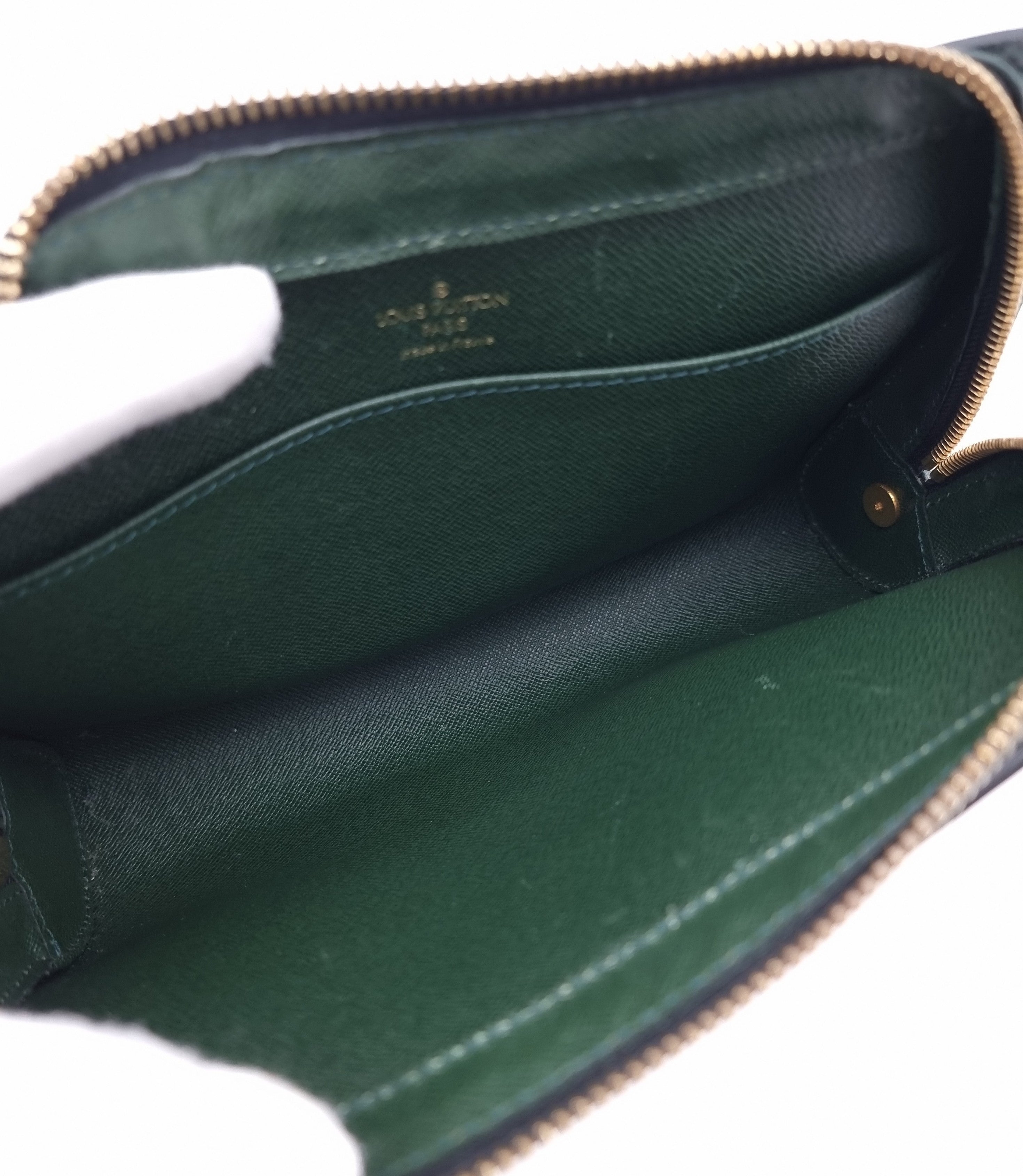 Louis Vuitton Taiga Baikal