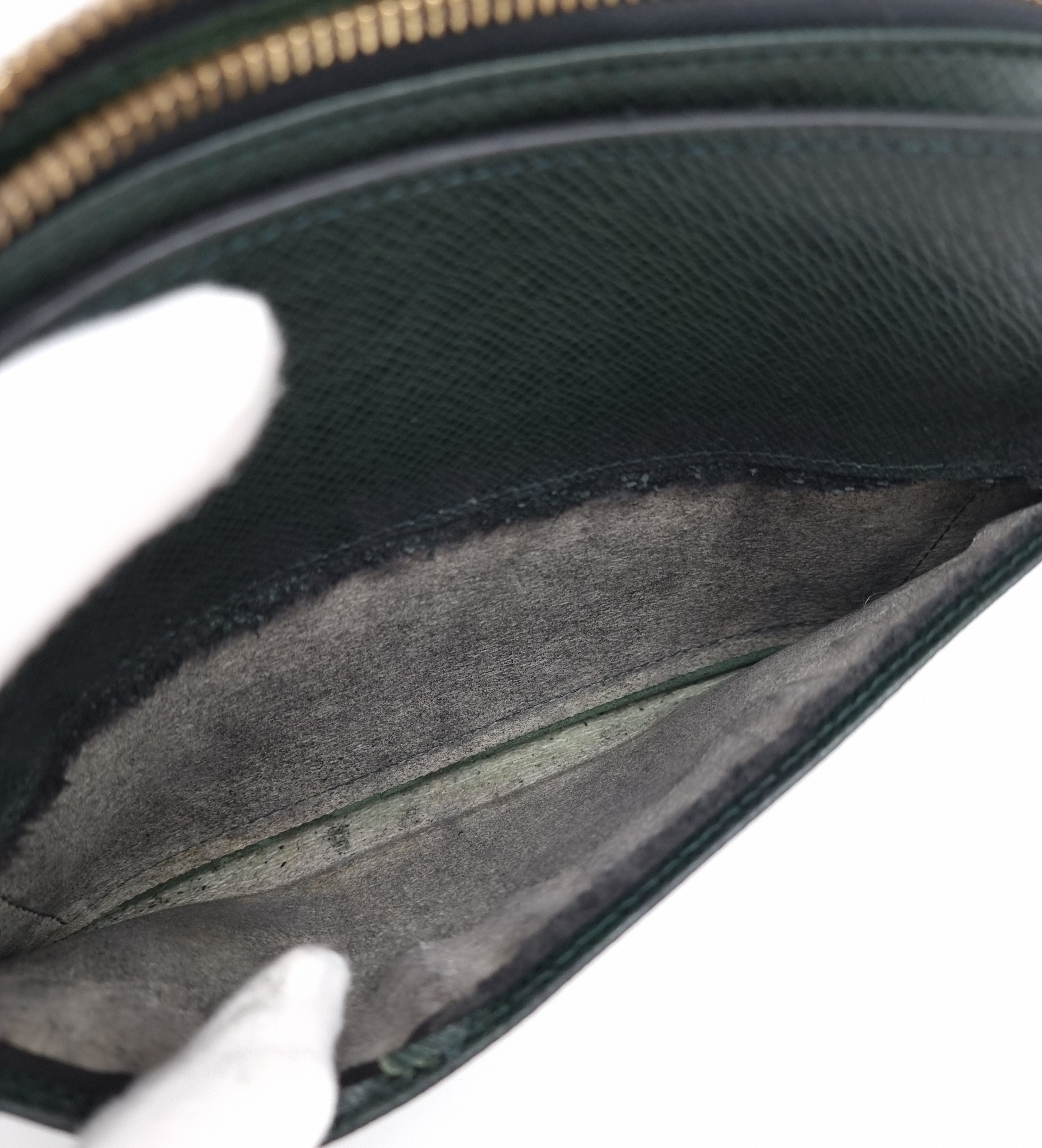 Louis Vuitton Taiga Baikal