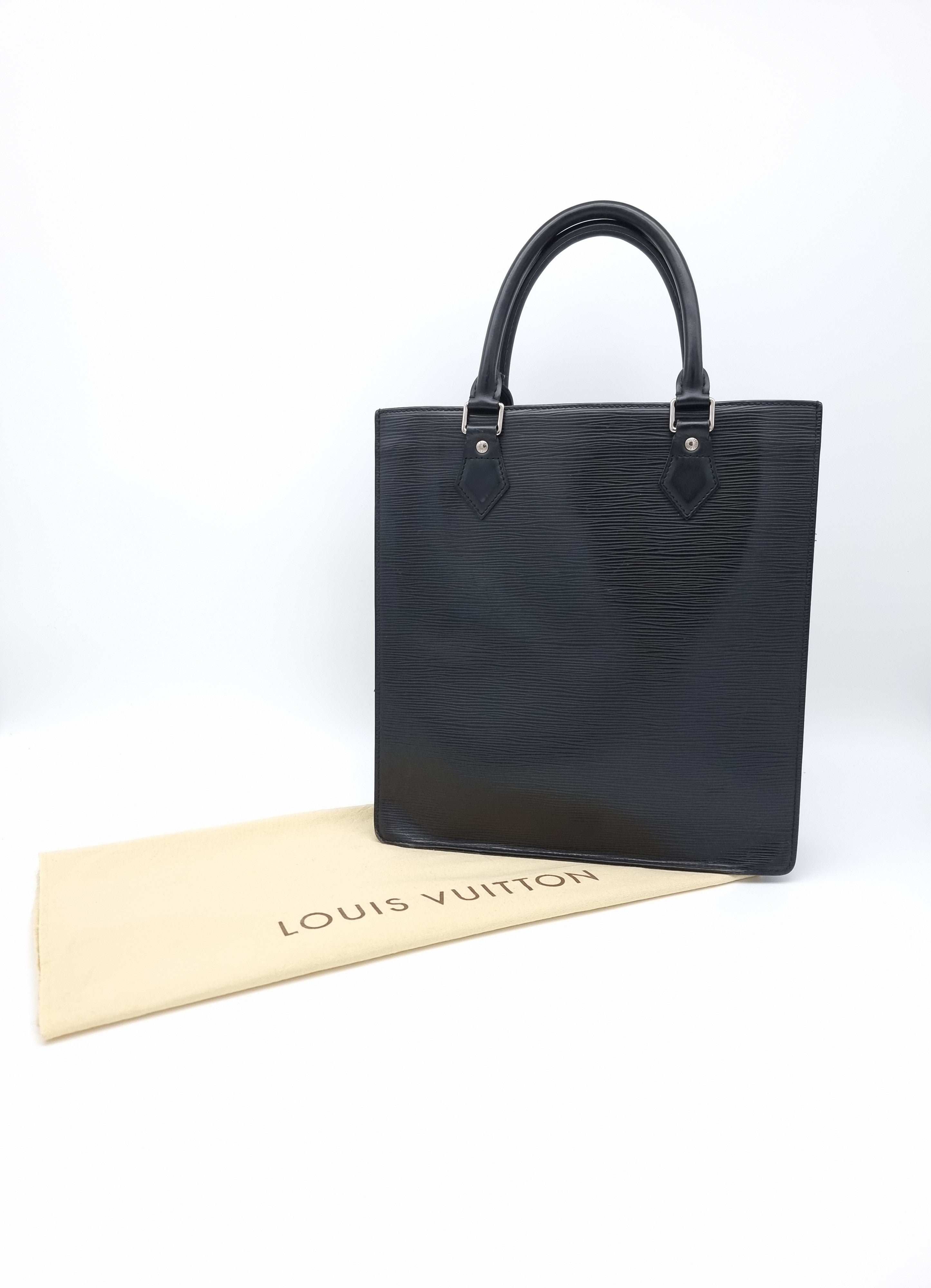 Louis Vuitton Epi Sac Plat
