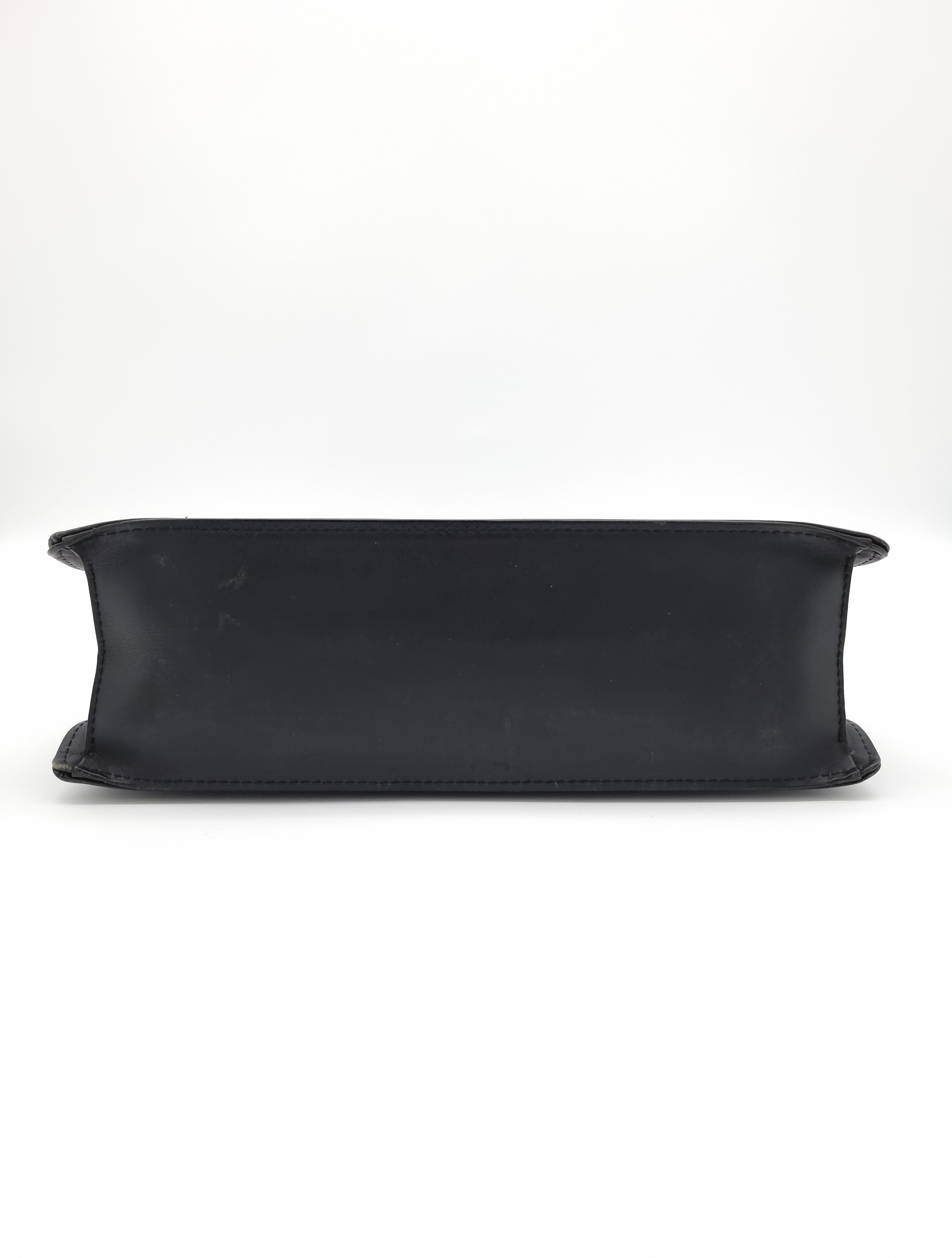Louis Vuitton Epi Sac Plat