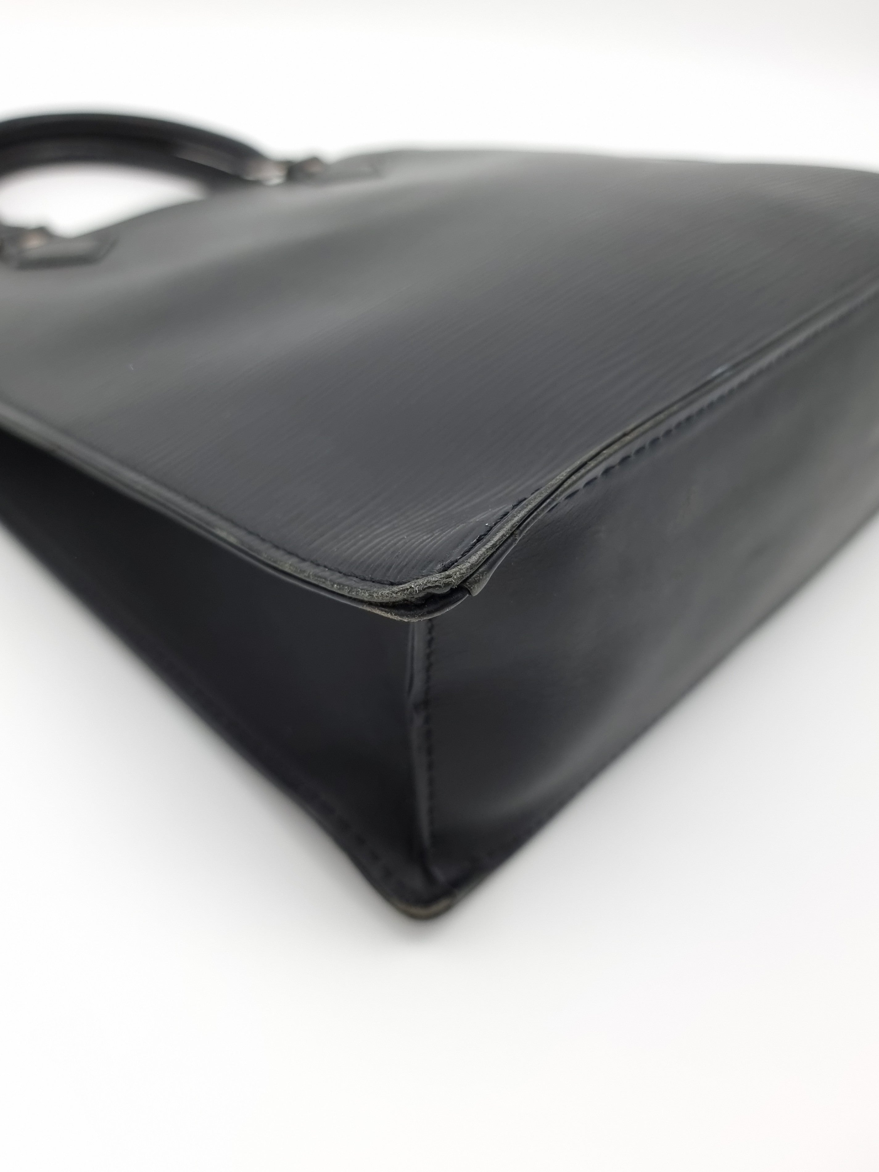 Louis Vuitton Epi Sac Plat