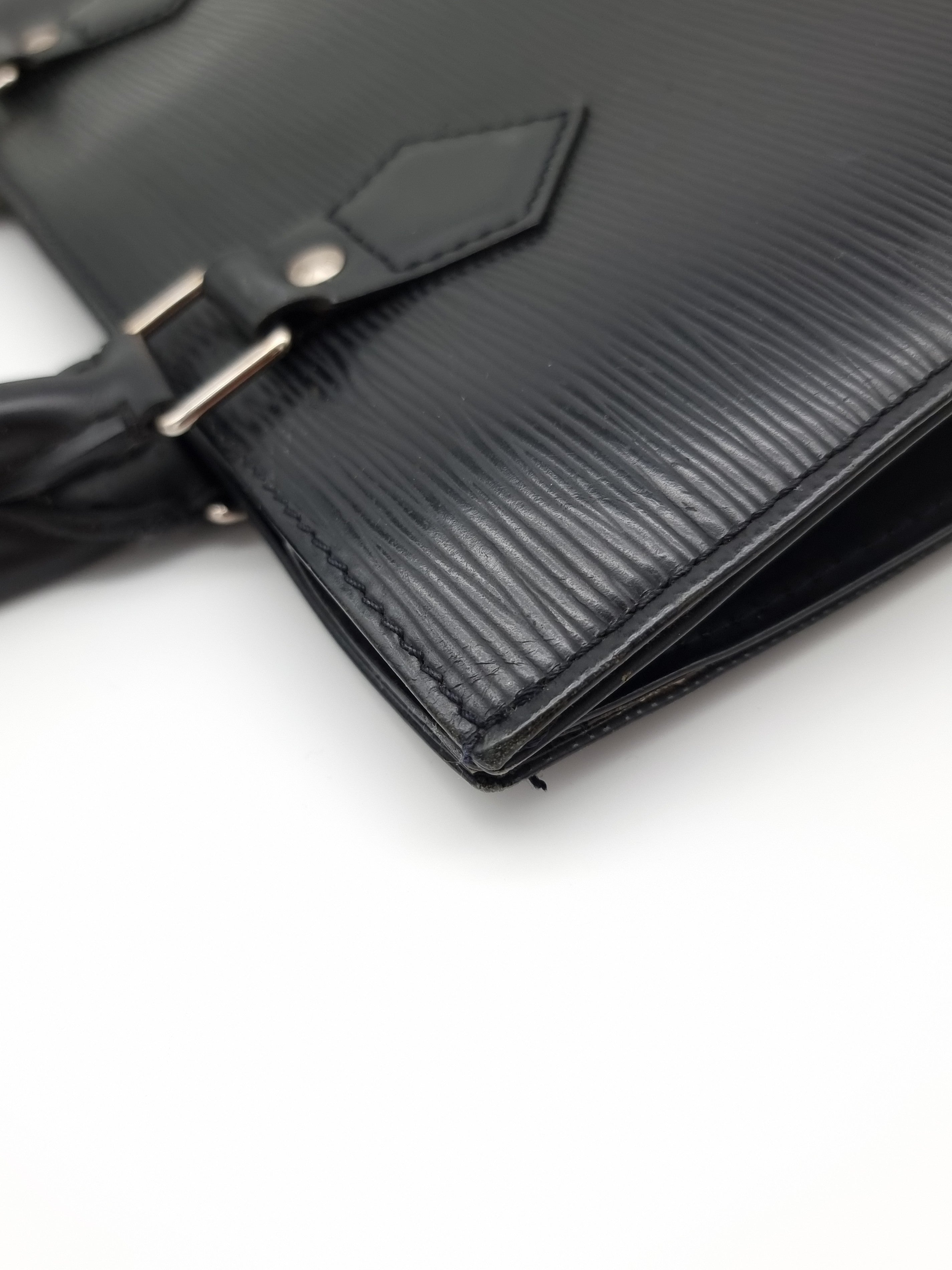 Louis Vuitton Epi Sac Plat