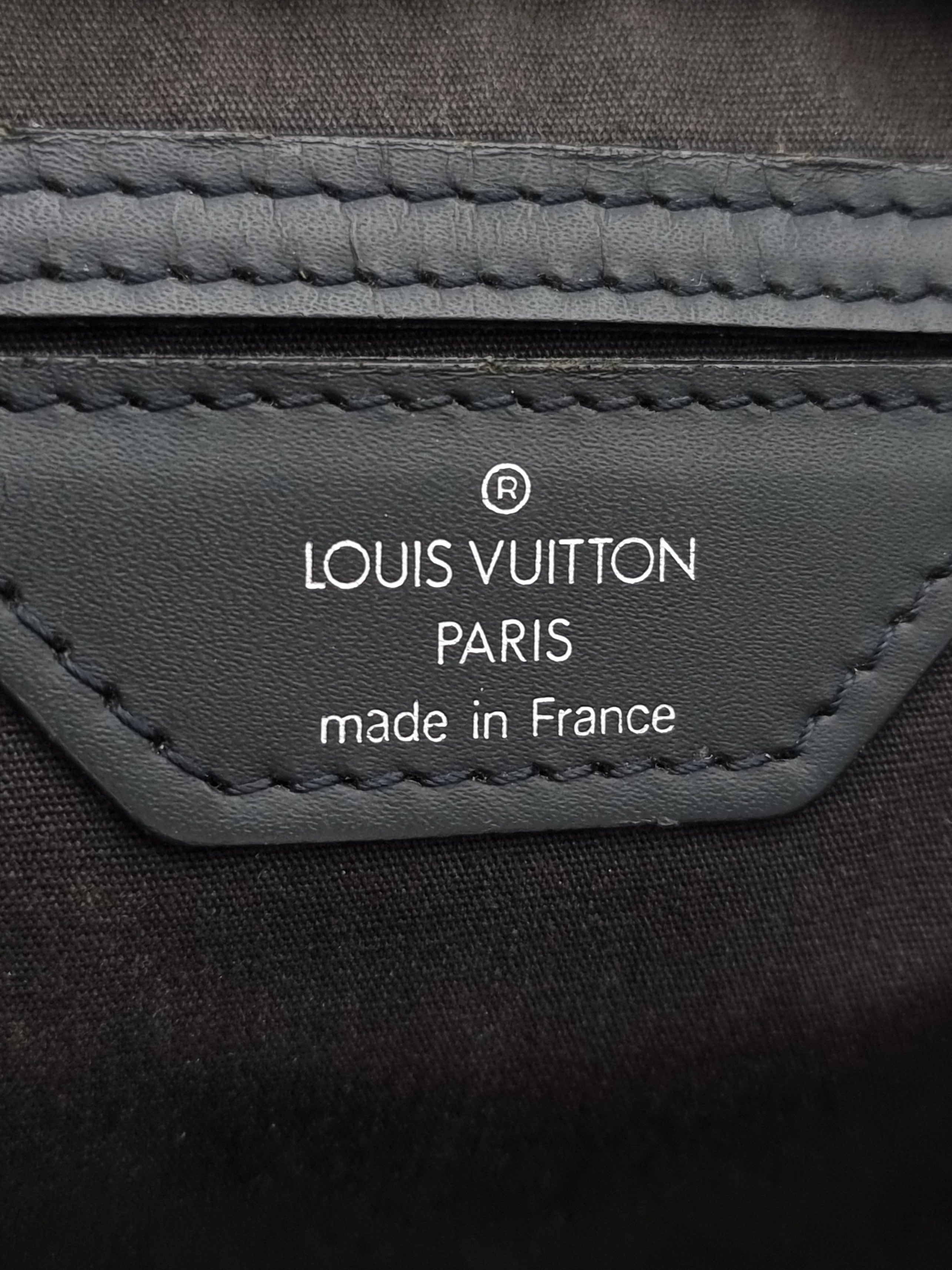 Louis Vuitton Epi Sac Plat