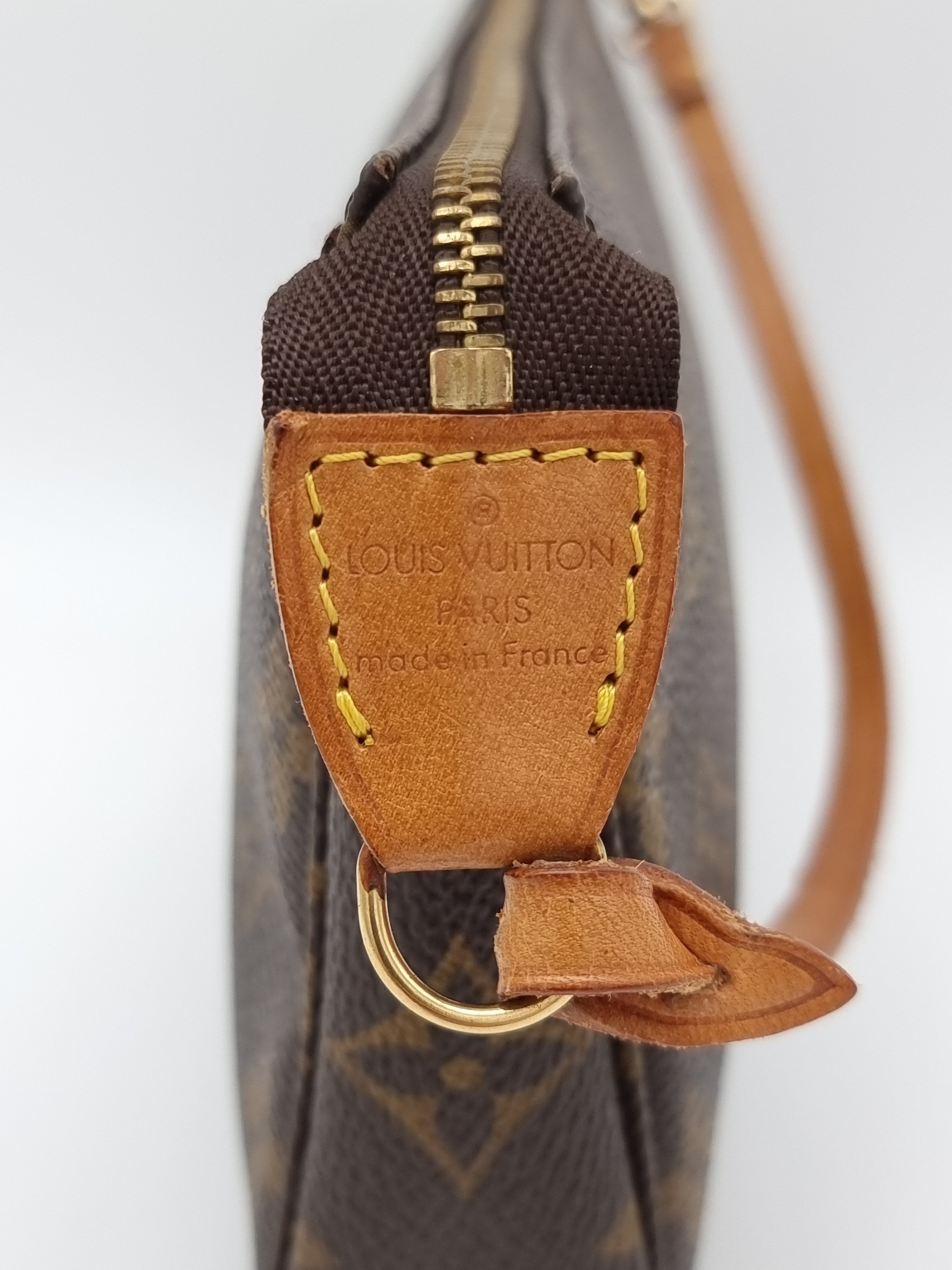 Louis Vuitton Pochette Accessoires