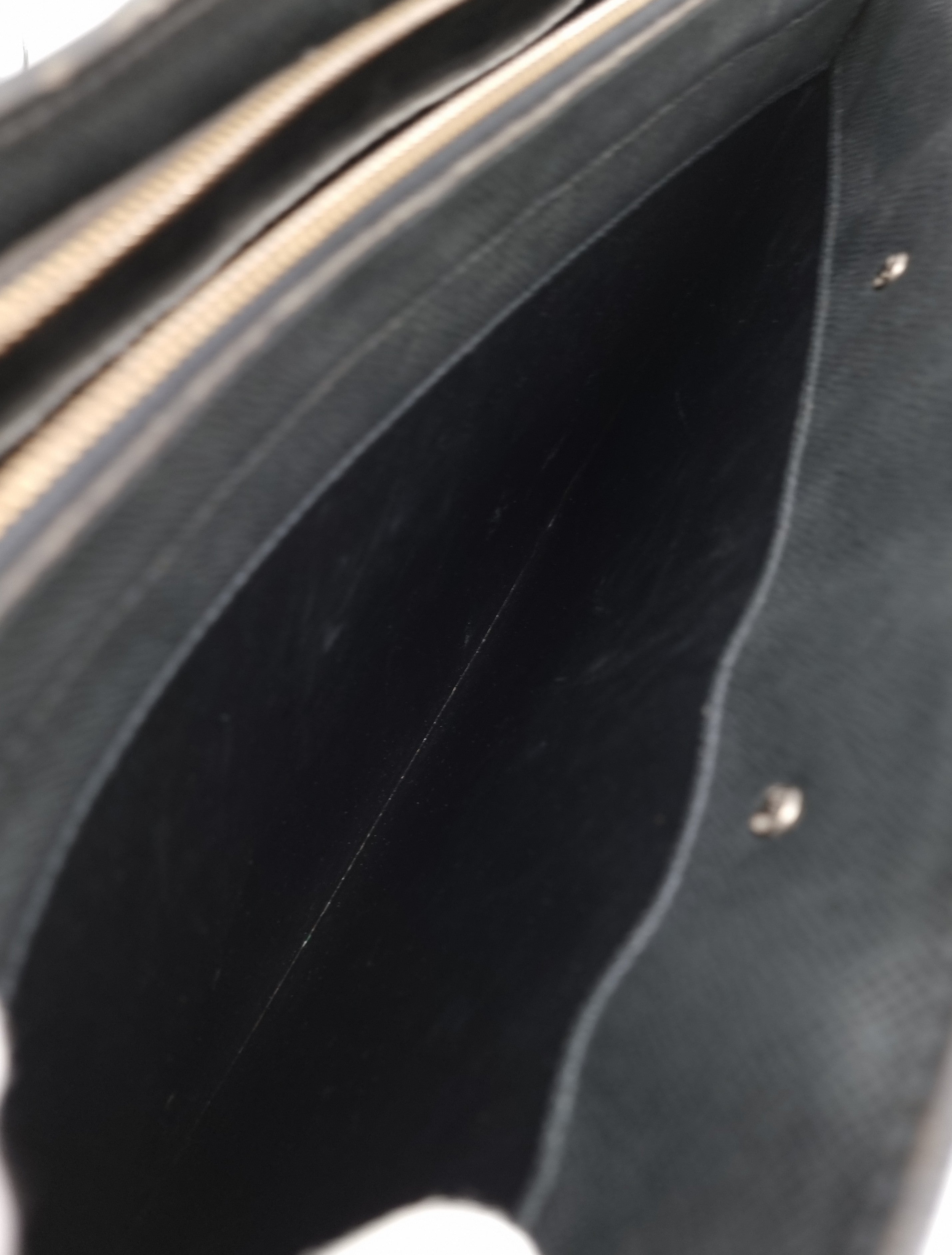 Louis Vuitton Porte Documents Taiga