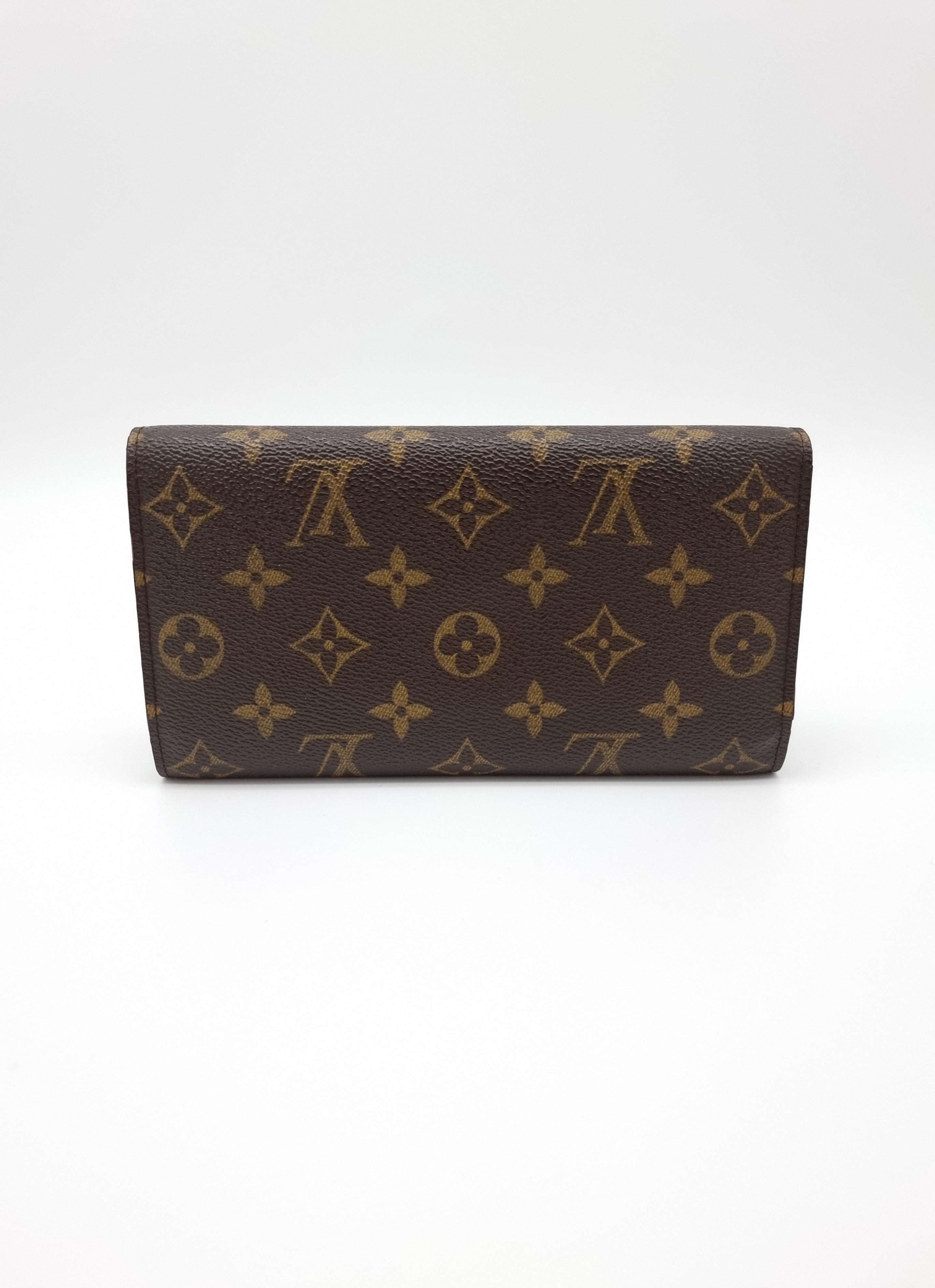 Louis Vuitton Trifold Lompakko