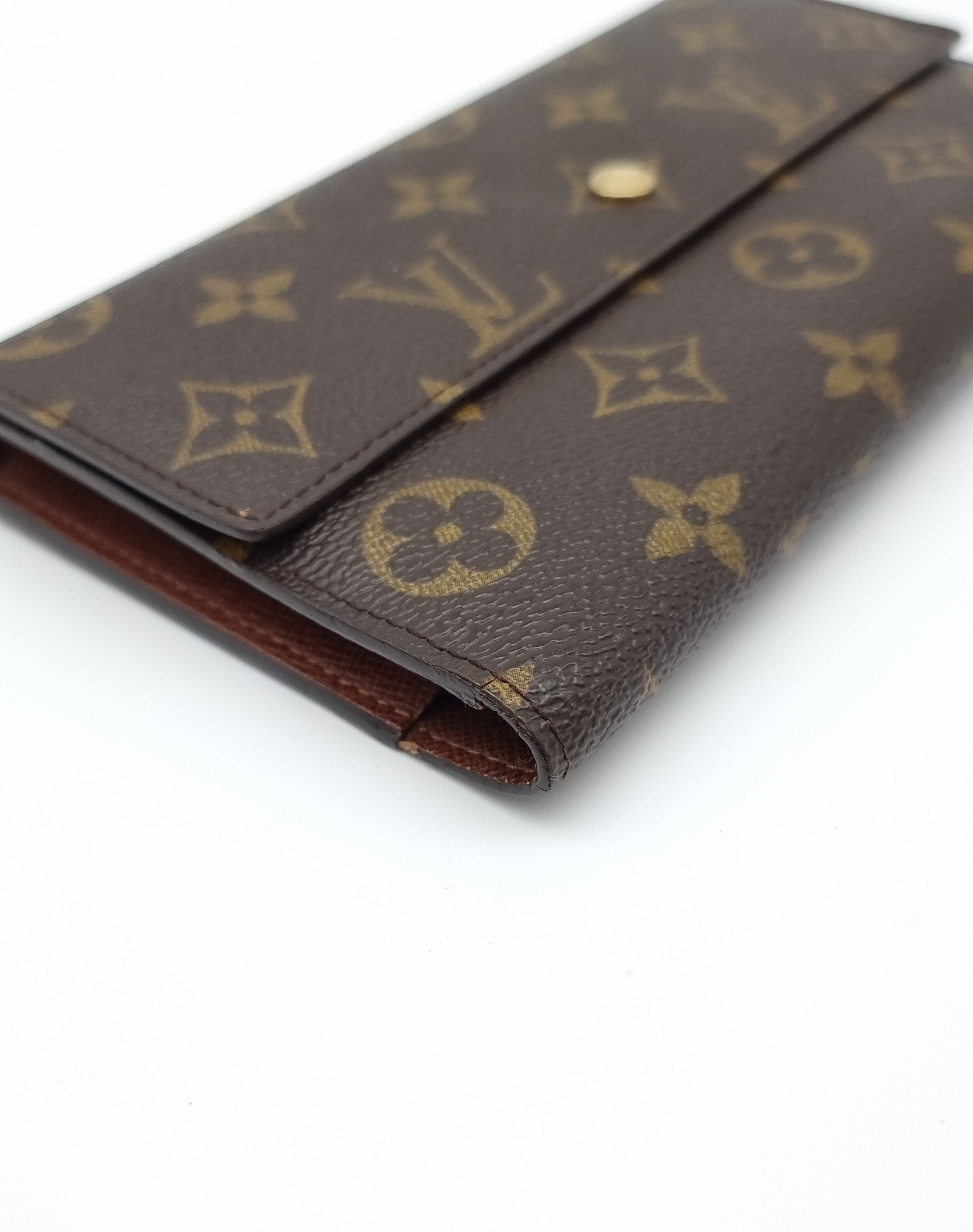 Louis Vuitton Trifold Lompakko