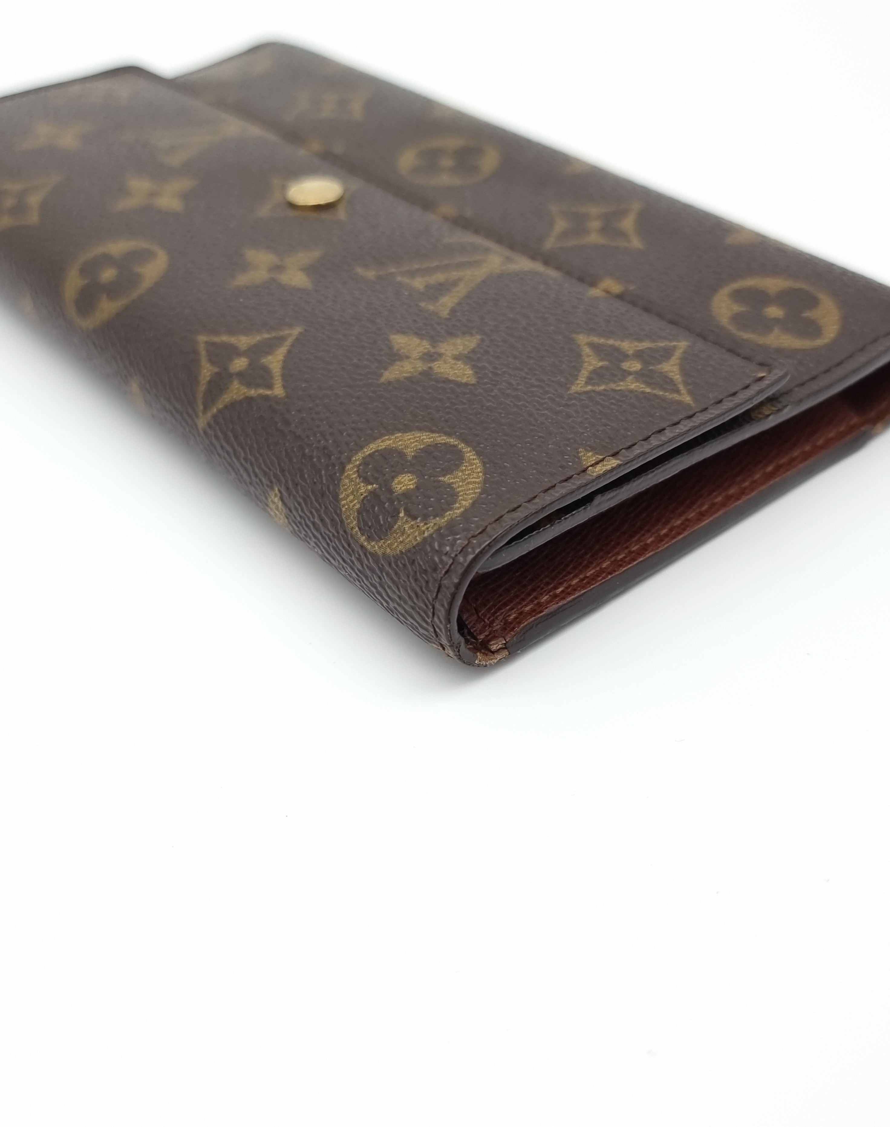 Louis Vuitton Trifold Lompakko