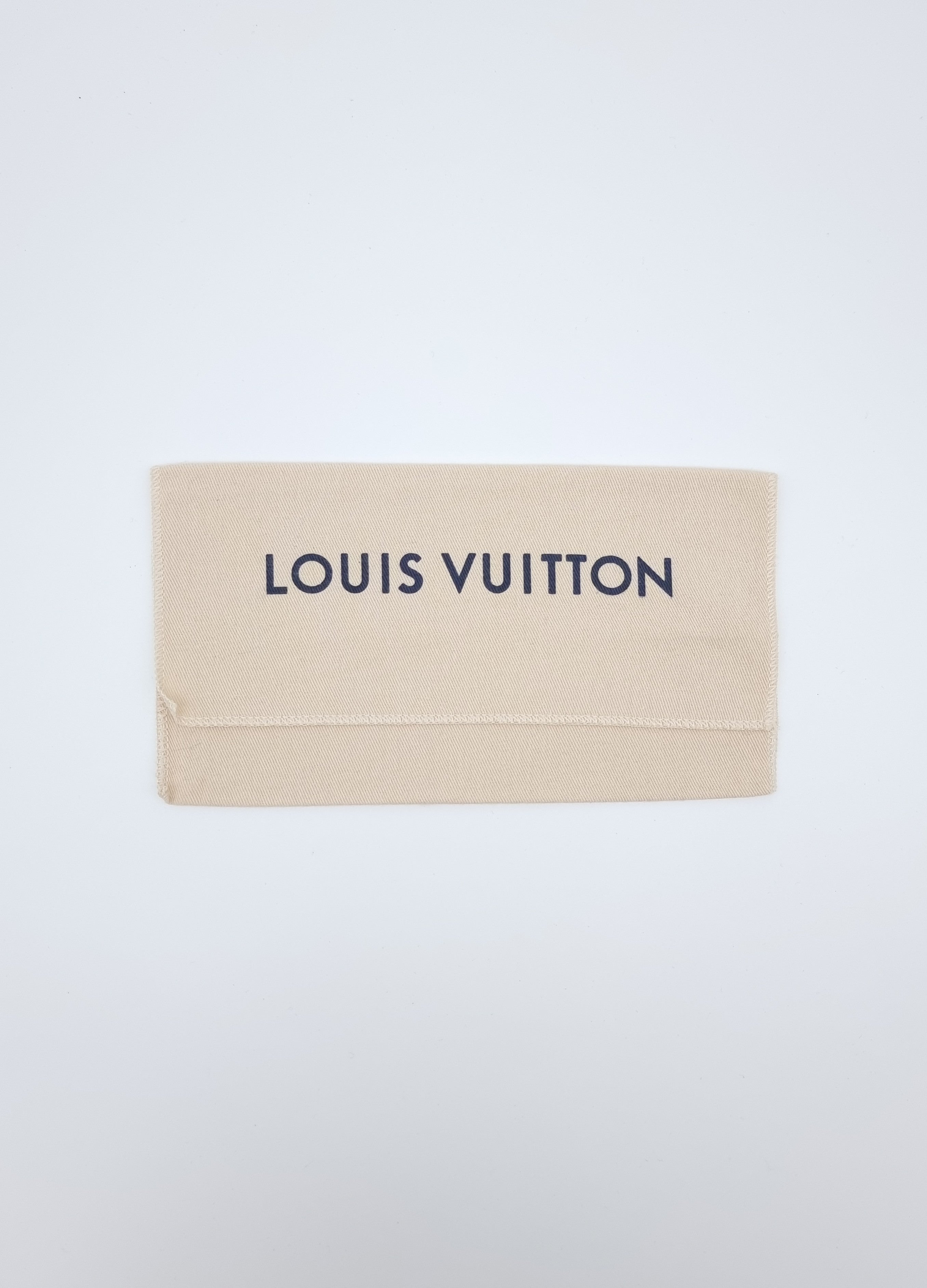 Louis Vuitton Trifold Lompakko