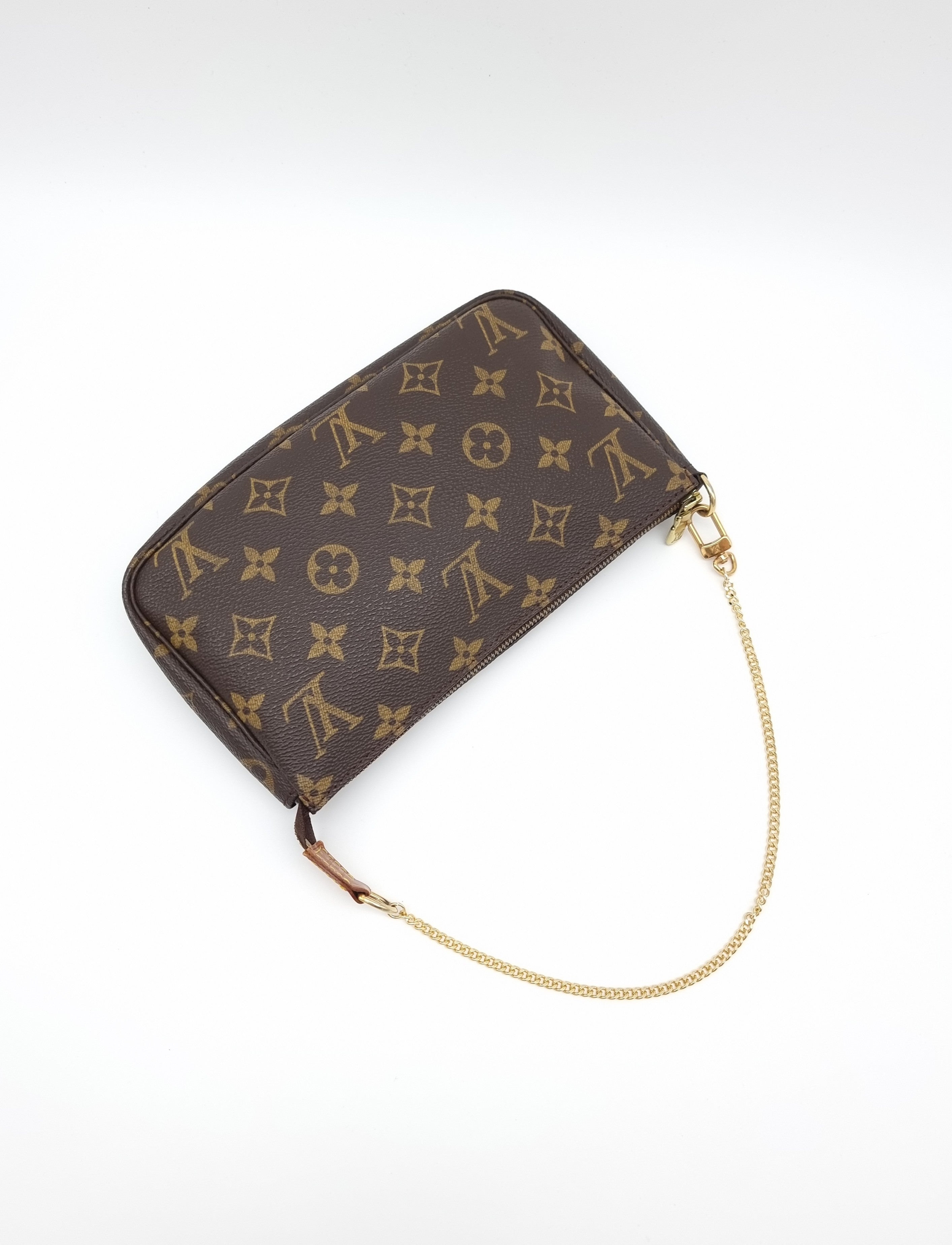 Louis Vuitton Pochette Accessoires