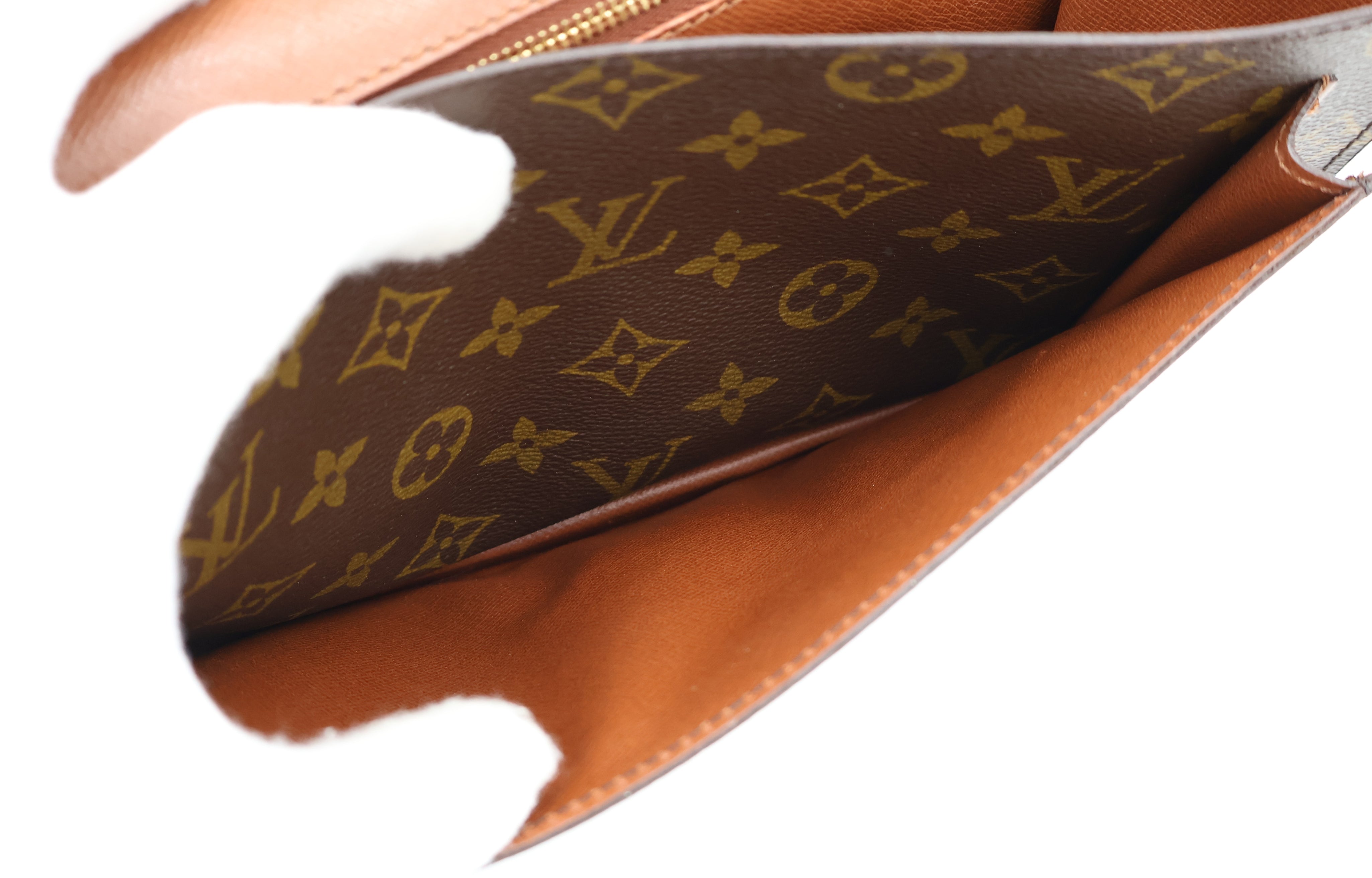 Louis Vuitton Monceau 26