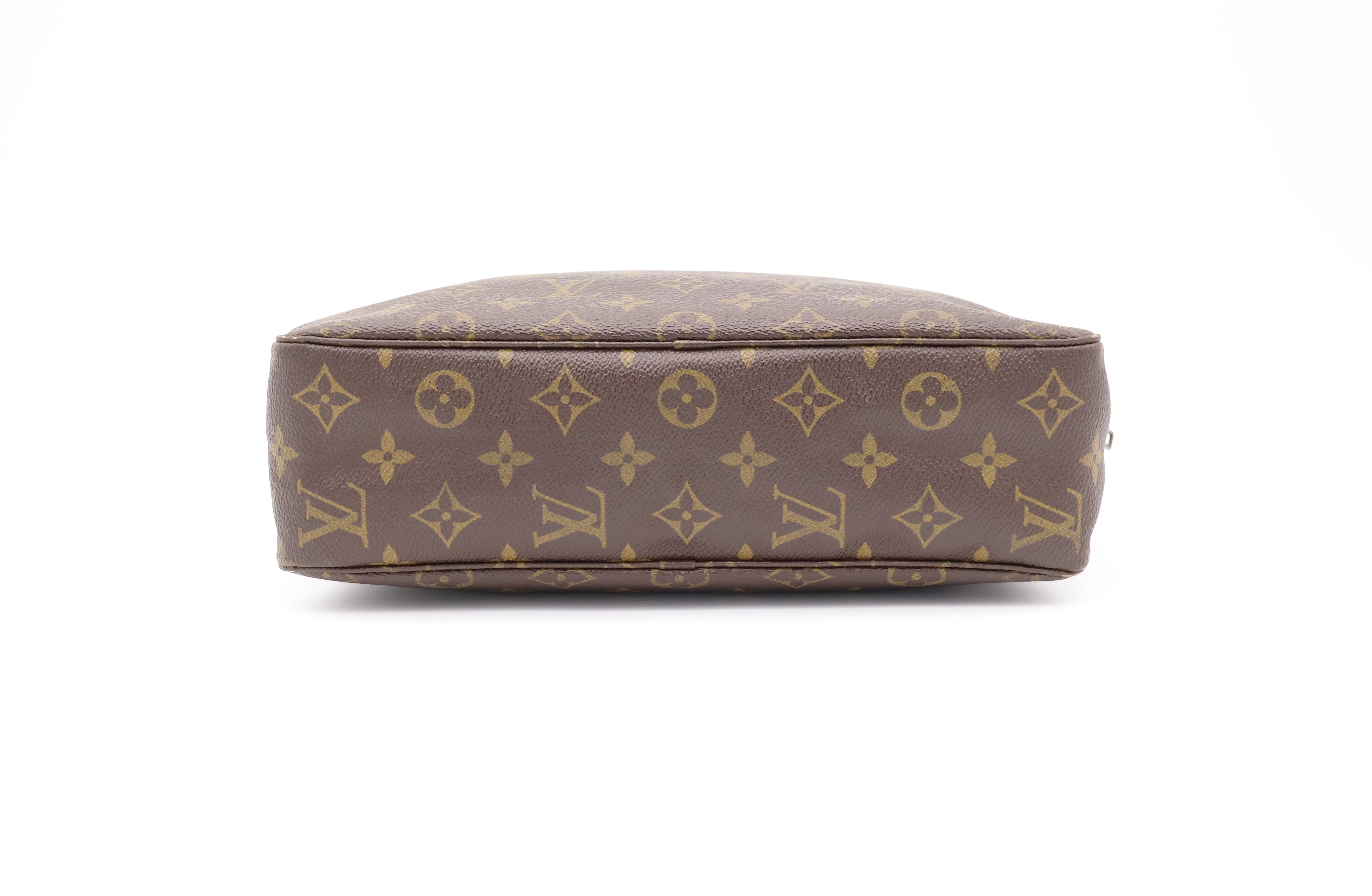 Louis Vuitton Trousse Toilette 28