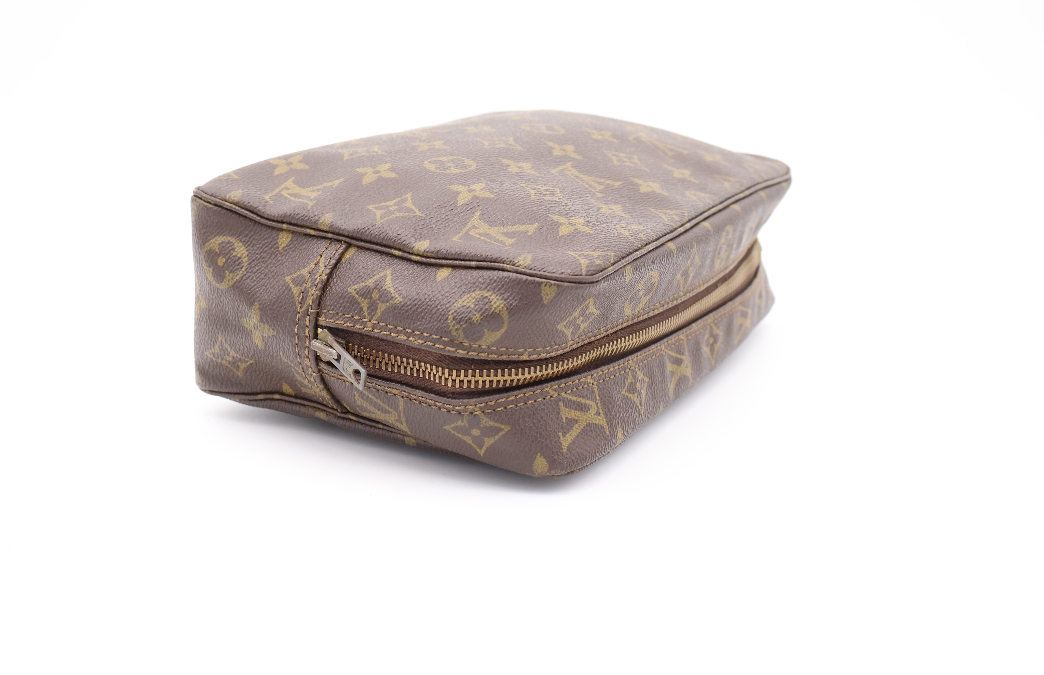 Louis Vuitton Trousse Toilette 28