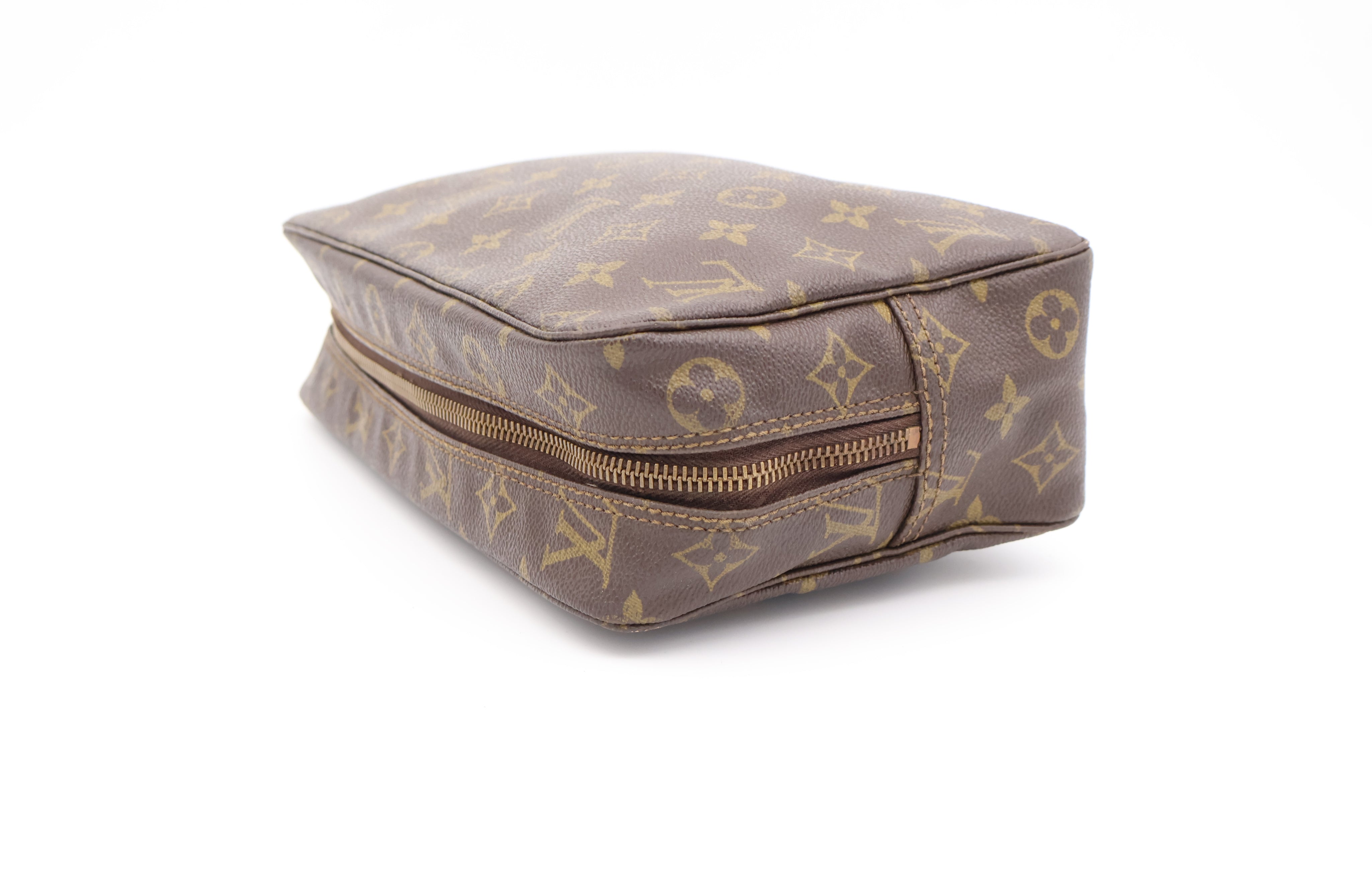 Louis Vuitton Trousse Toilette 28