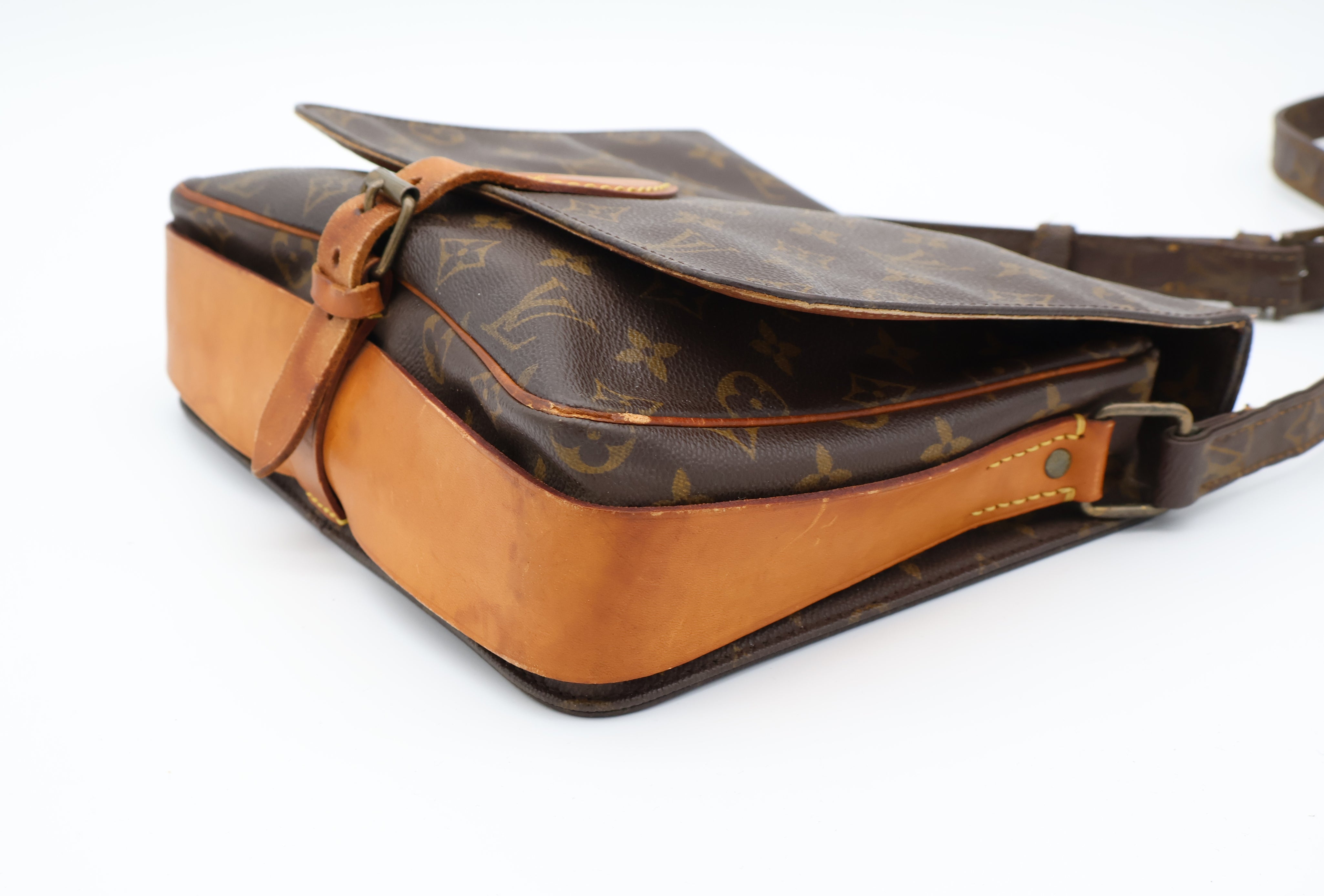 Louis Vuitton Cartouchiere GM