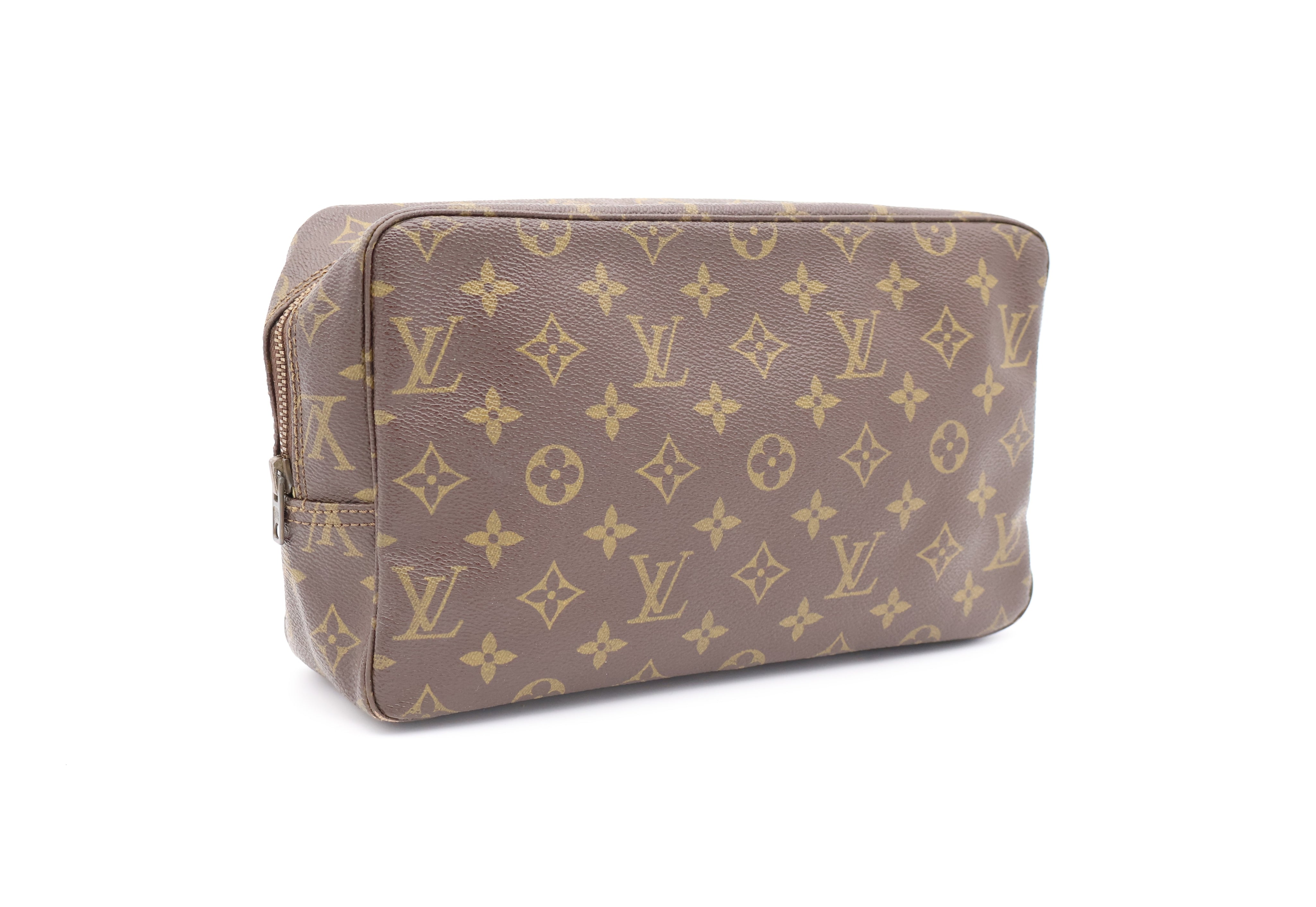 Louis Vuitton Trousse Toilette 28