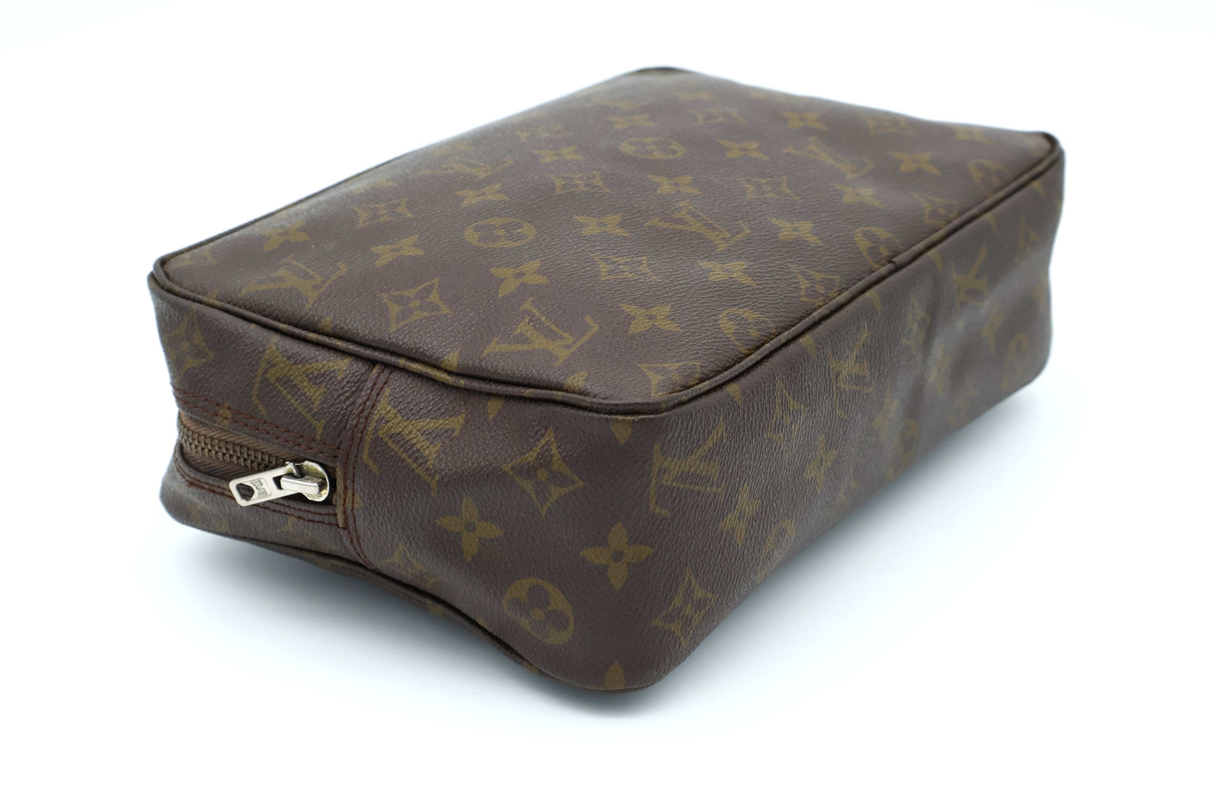 Louis Vuitton Trousse Toilette 28