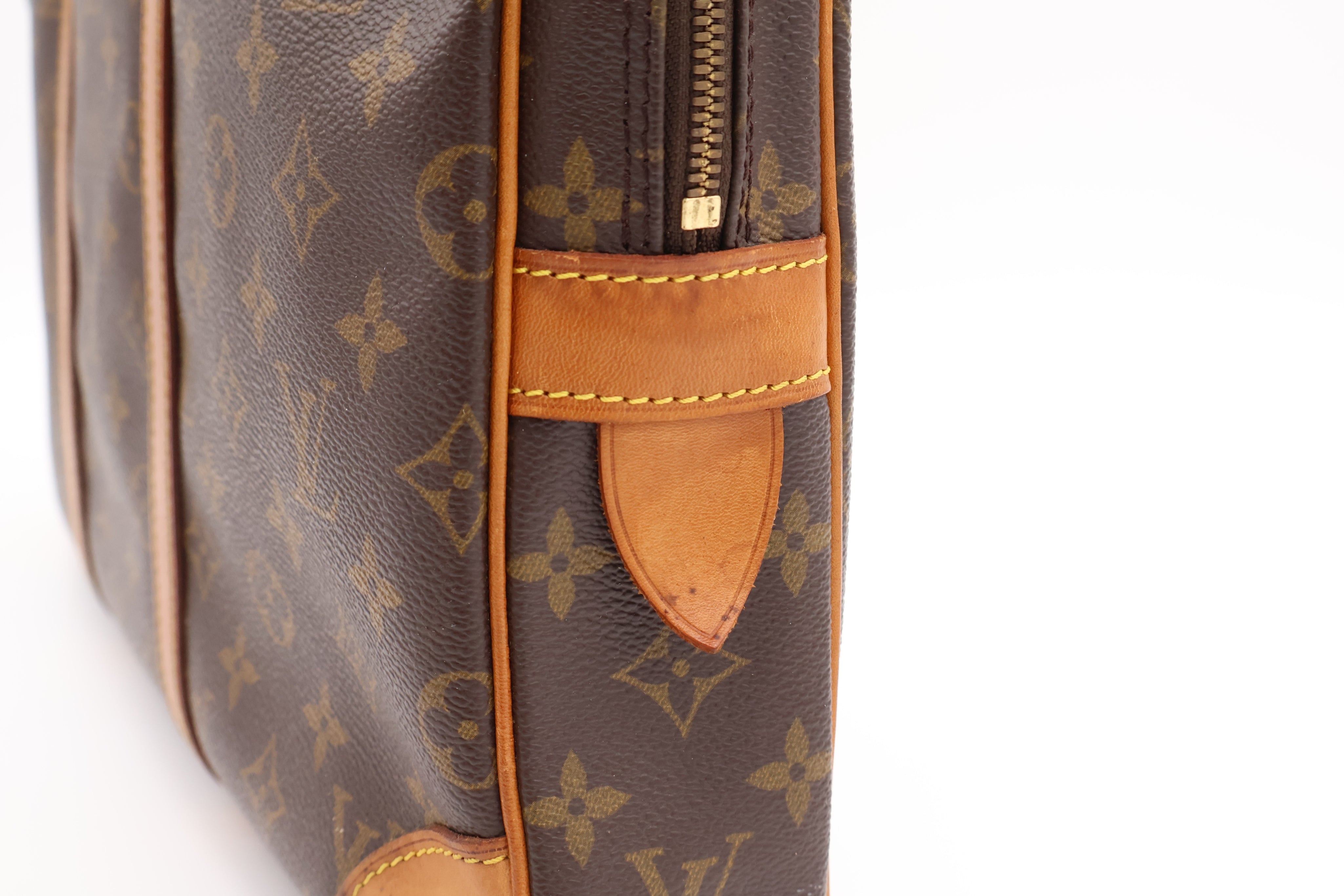 Louis Vuitton Porte Documents Voyage