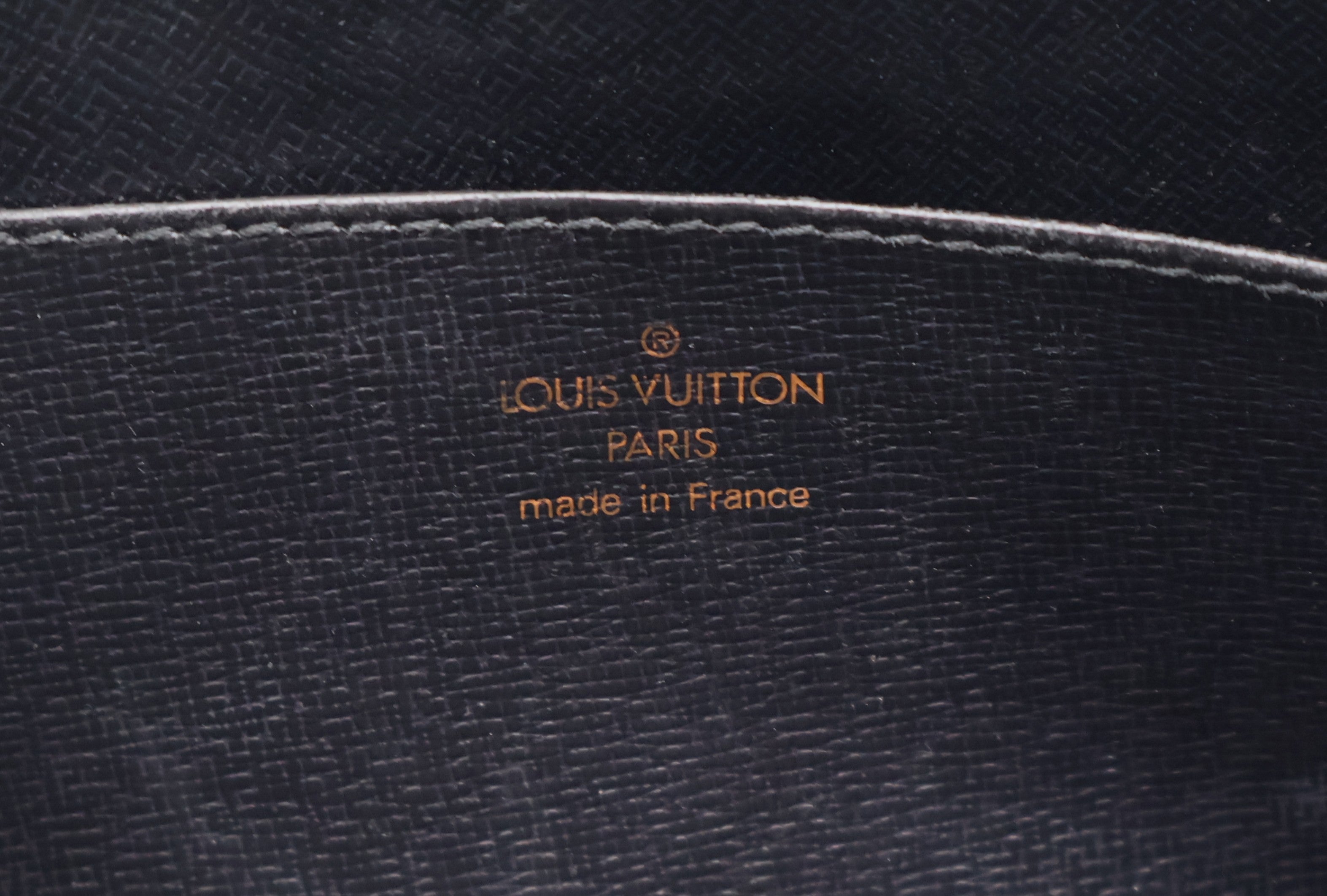 Louis Vuitton Epi Homme Clutch