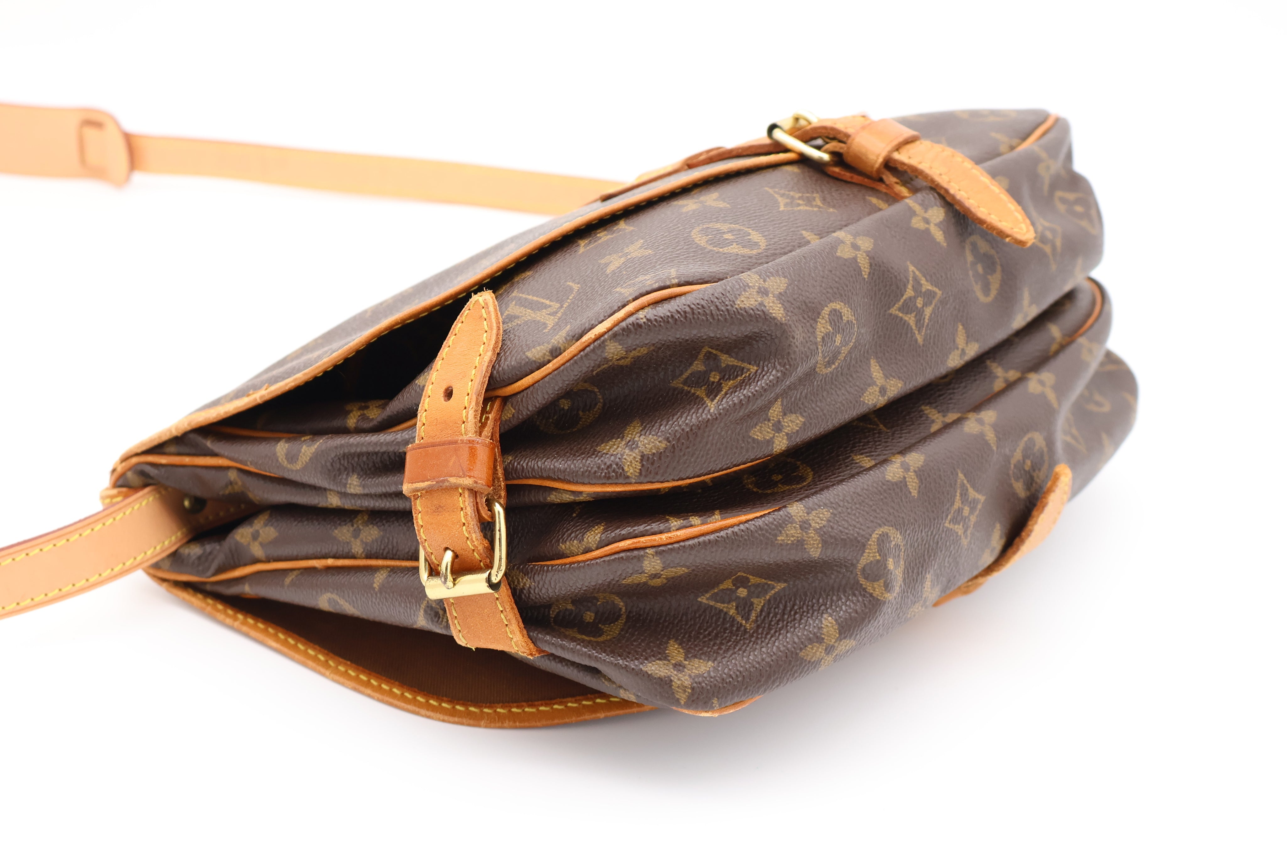 Louis Vuitton Saumur 30