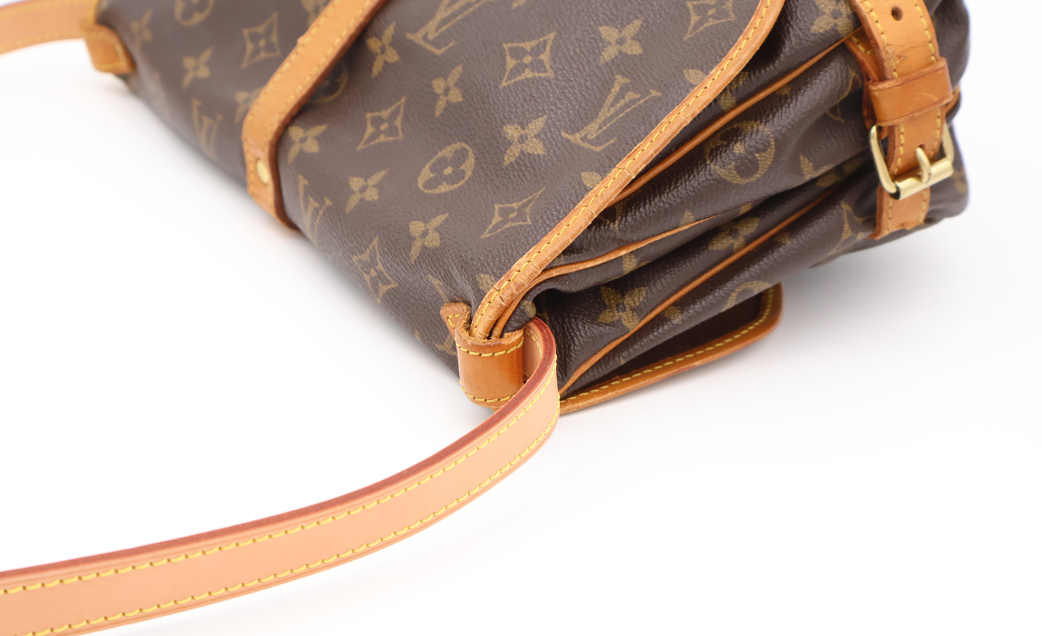 Louis Vuitton Saumur 30
