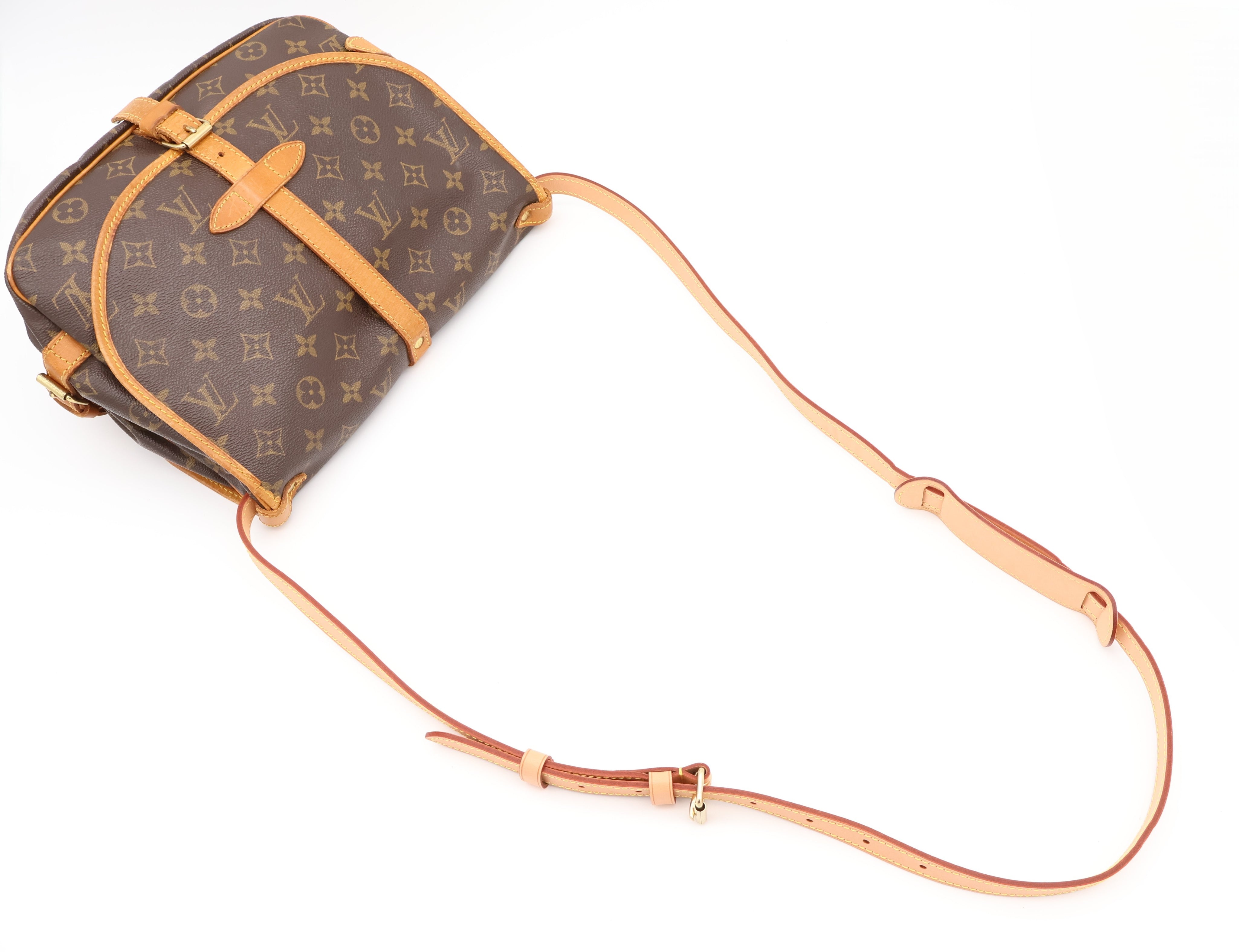 Louis Vuitton Saumur 30