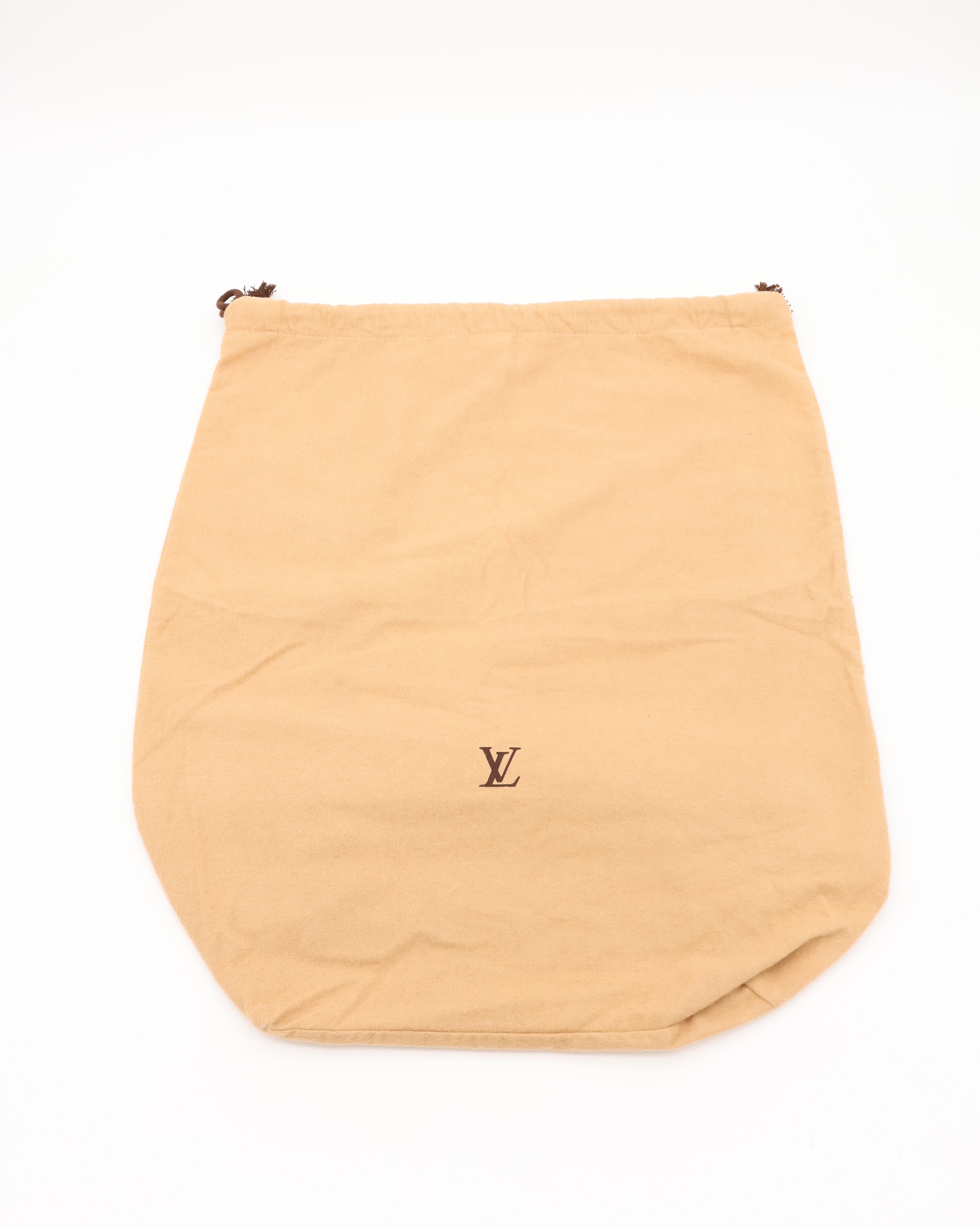 Louis Vuitton Saumur 30