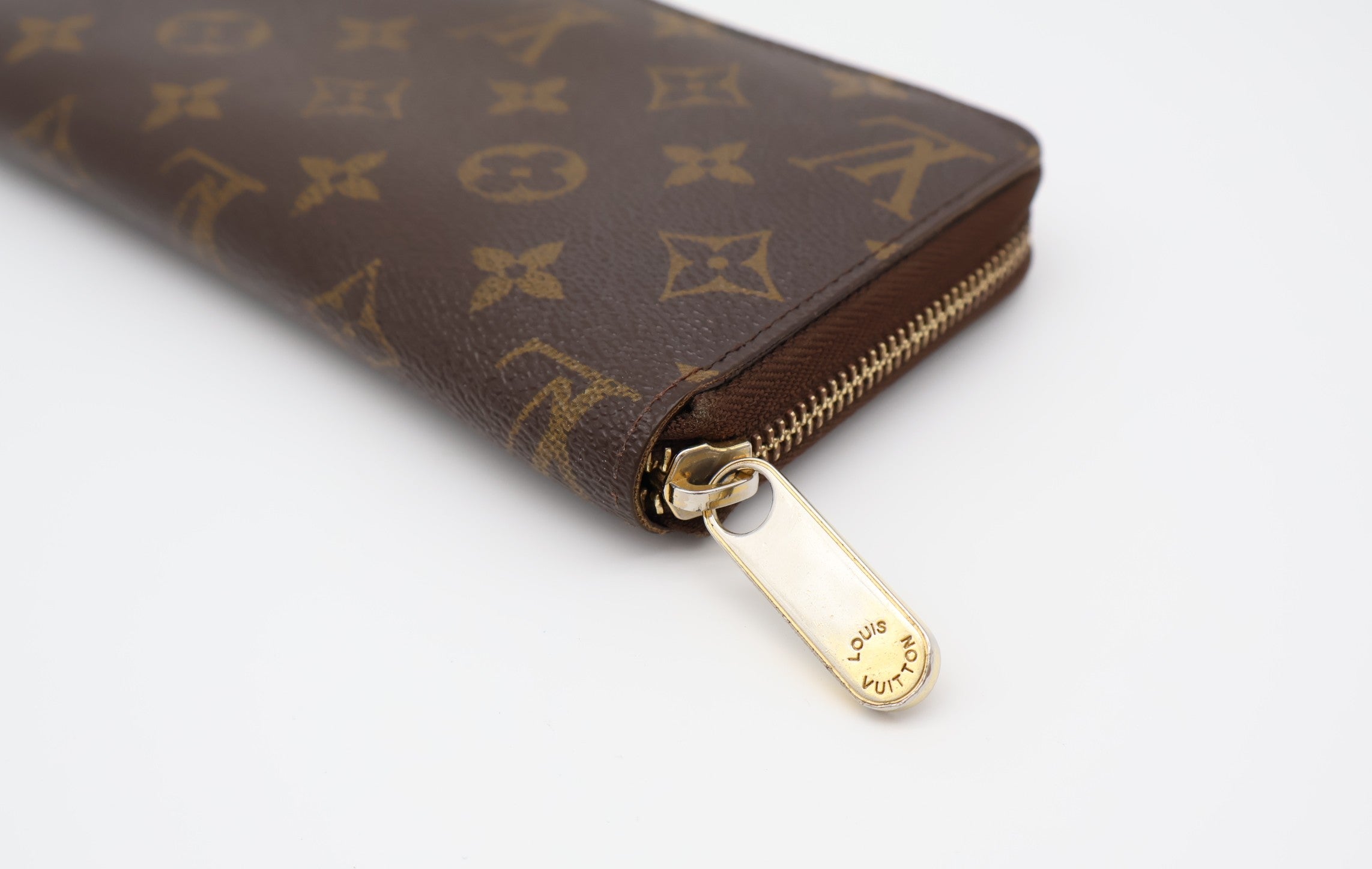 Louis Vuitton Zippy Wallet – Luxor Finland