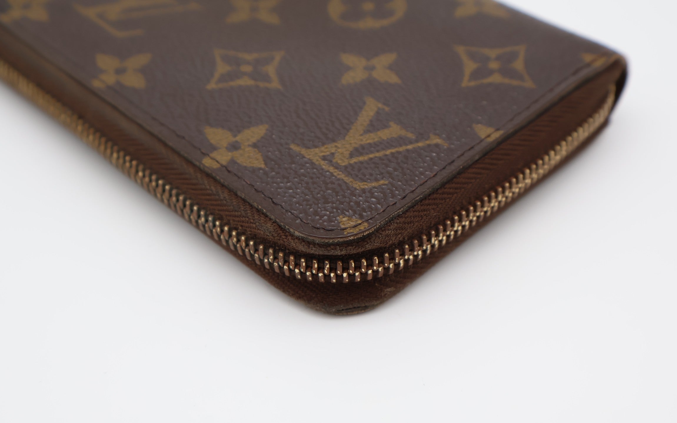 Louis Vuitton Zippy Wallet – Luxor Finland