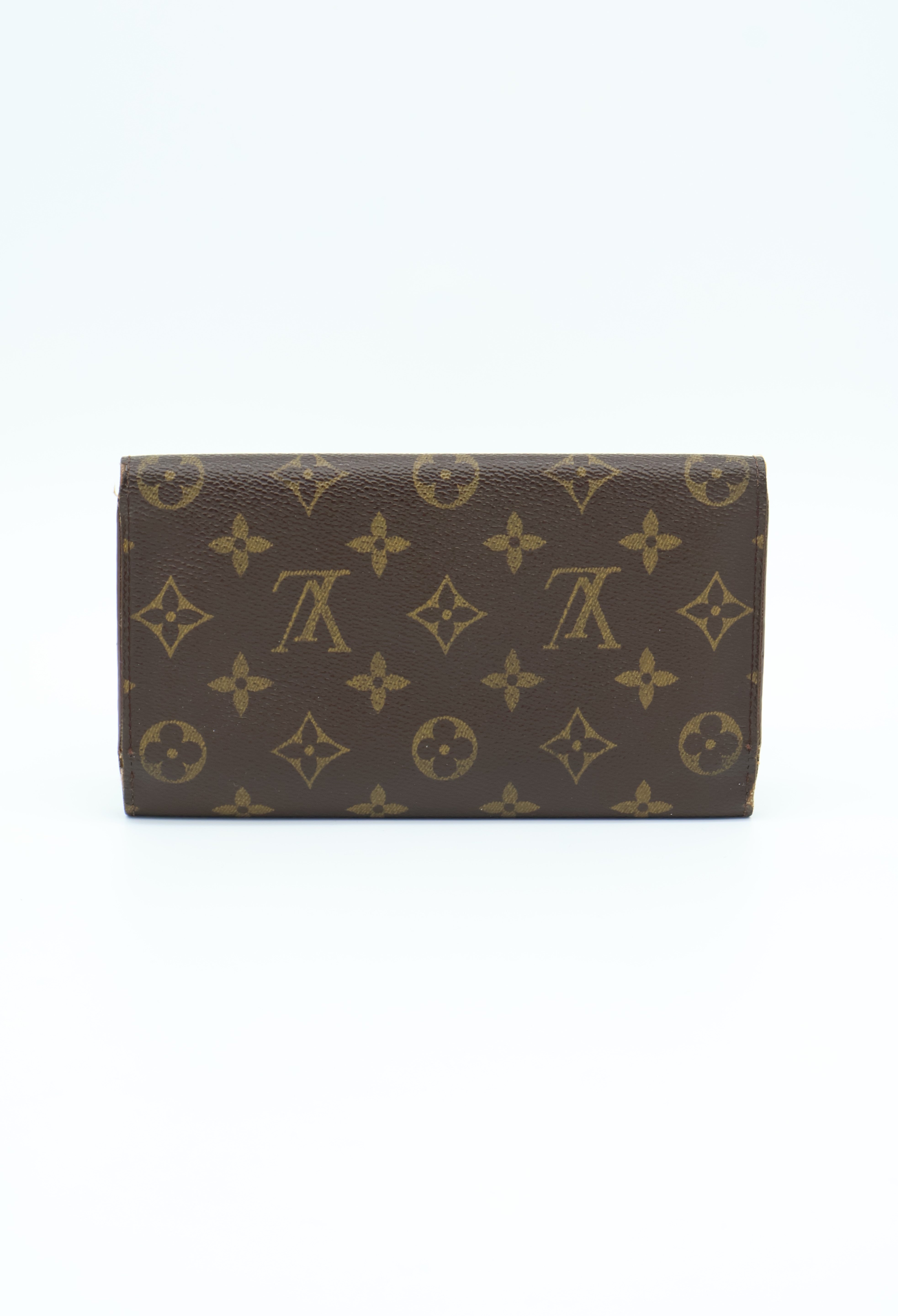Louis Vuitton Trifold Lompakko
